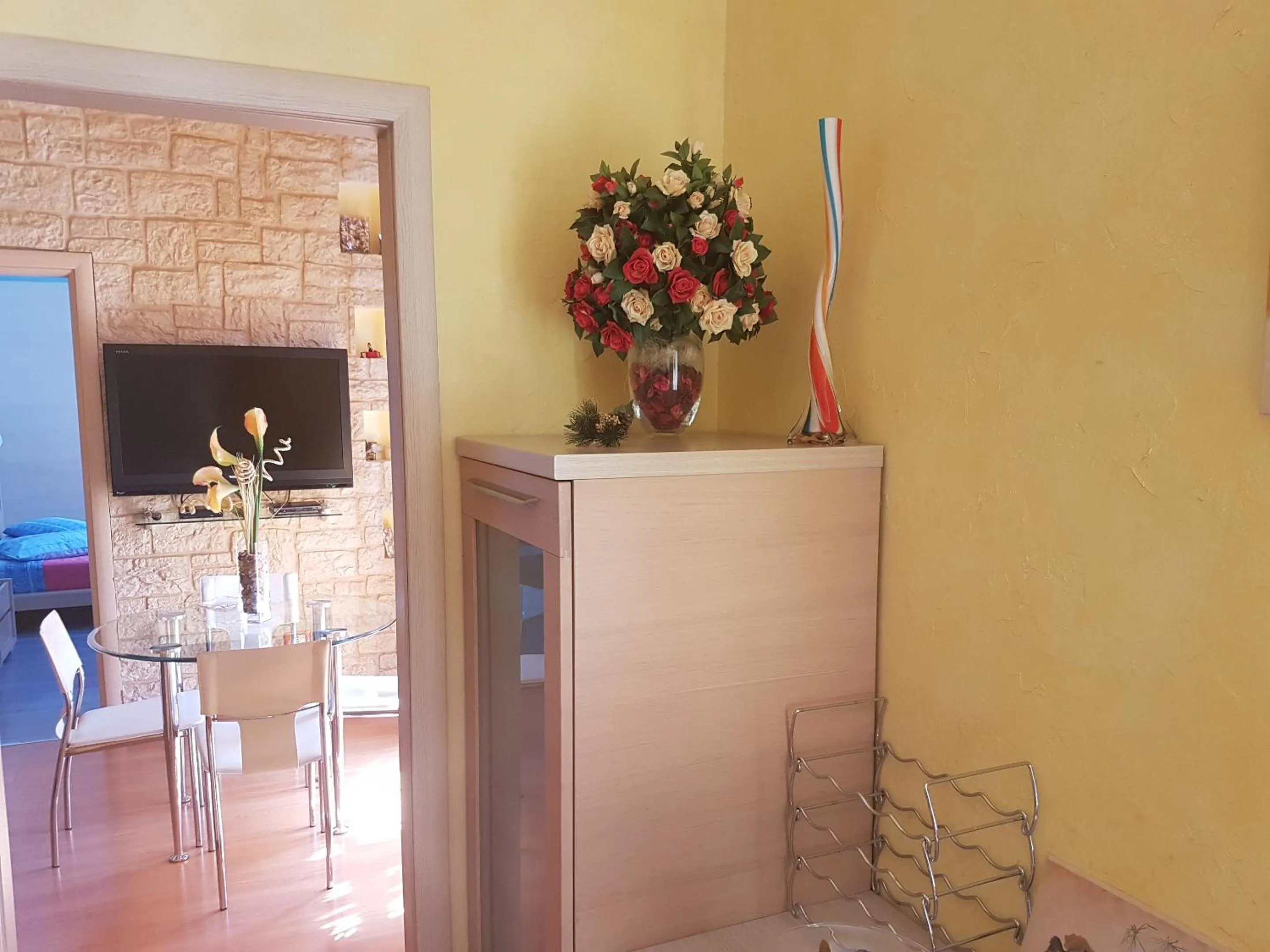 Decorative detail in Thousand Colors