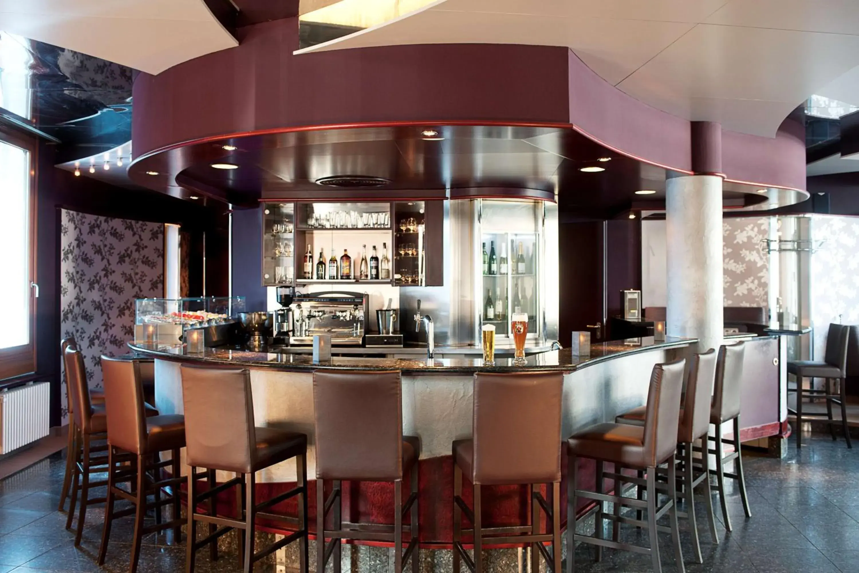 Lounge or bar in NH Bingen Lounge or bar in NH Bingen