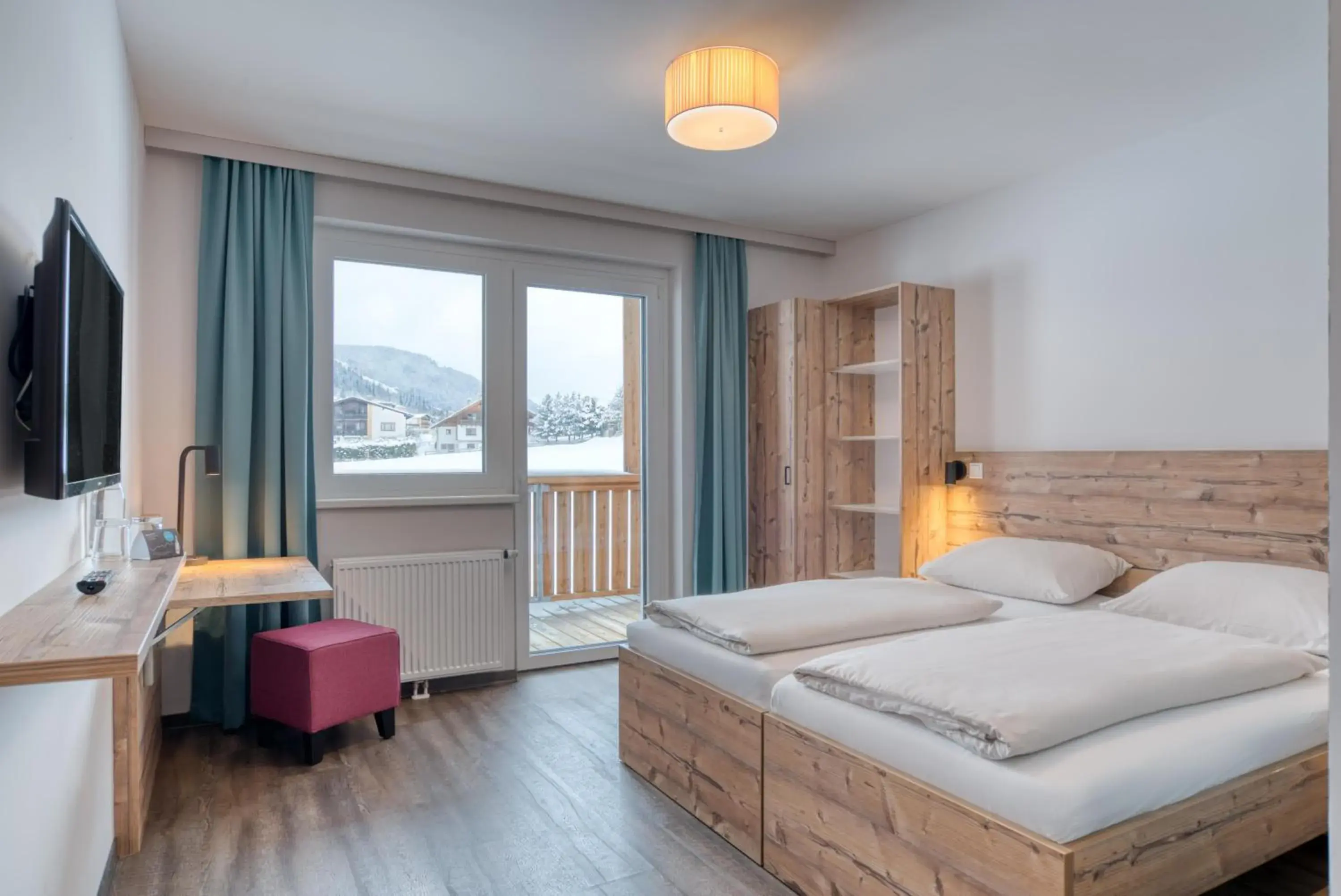 Double Room with Balcony - Disability Access in COOEE alpin Hotel Bad Kleinkirchheim Double Room with Balcony - Disability Access in COOEE alpin Hotel Bad Kleinkirchheim