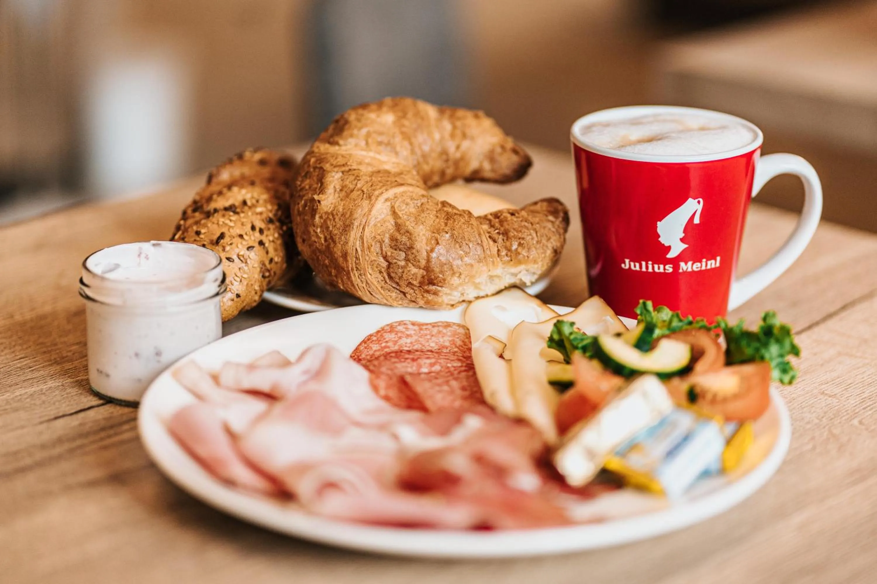 Restaurant/places to eat in COOEE alpin Hotel Bad Kleinkirchheim