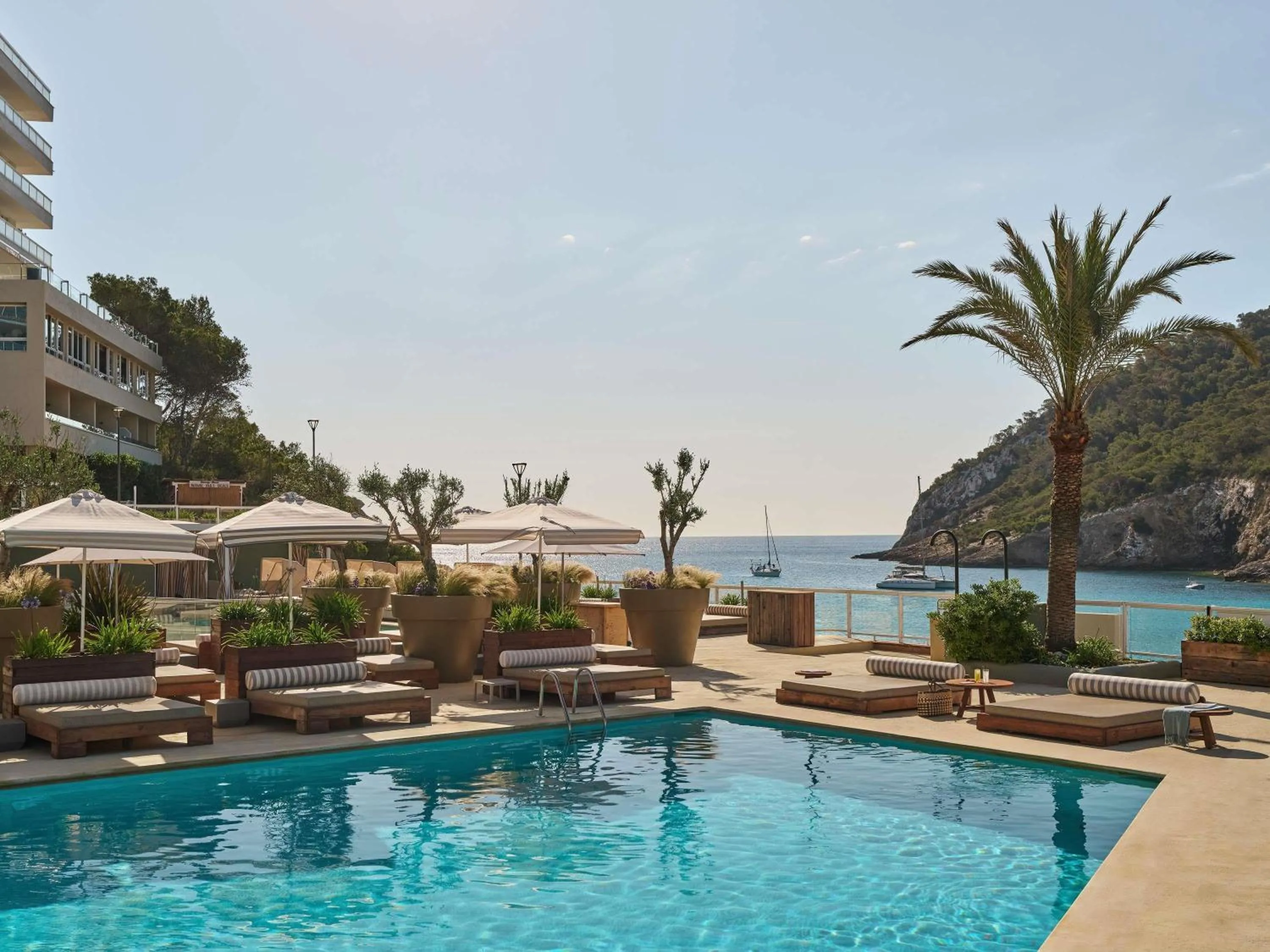 Restaurant/places to eat in Hyde Ibiza