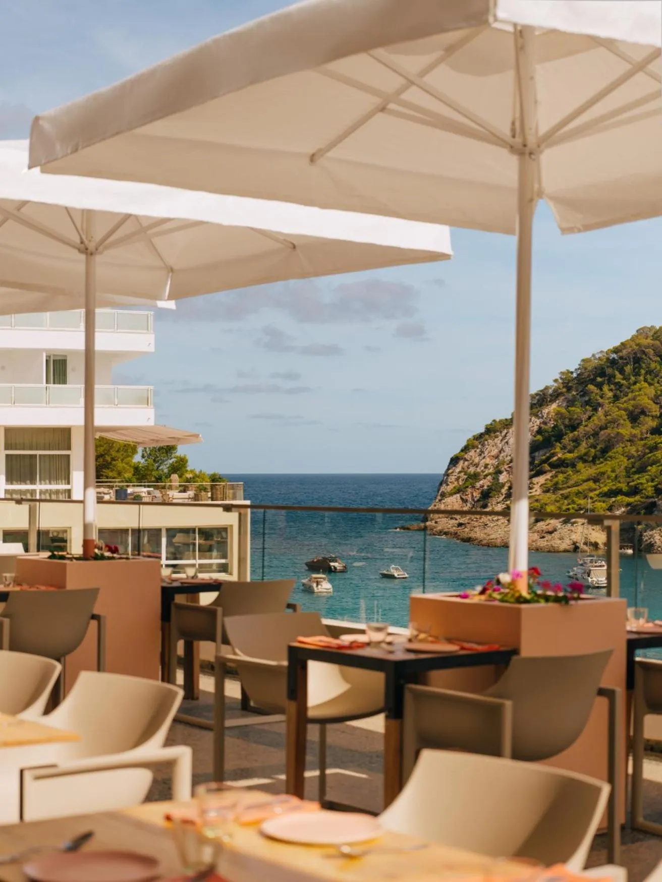 Restaurant/places to eat in Hyde Ibiza