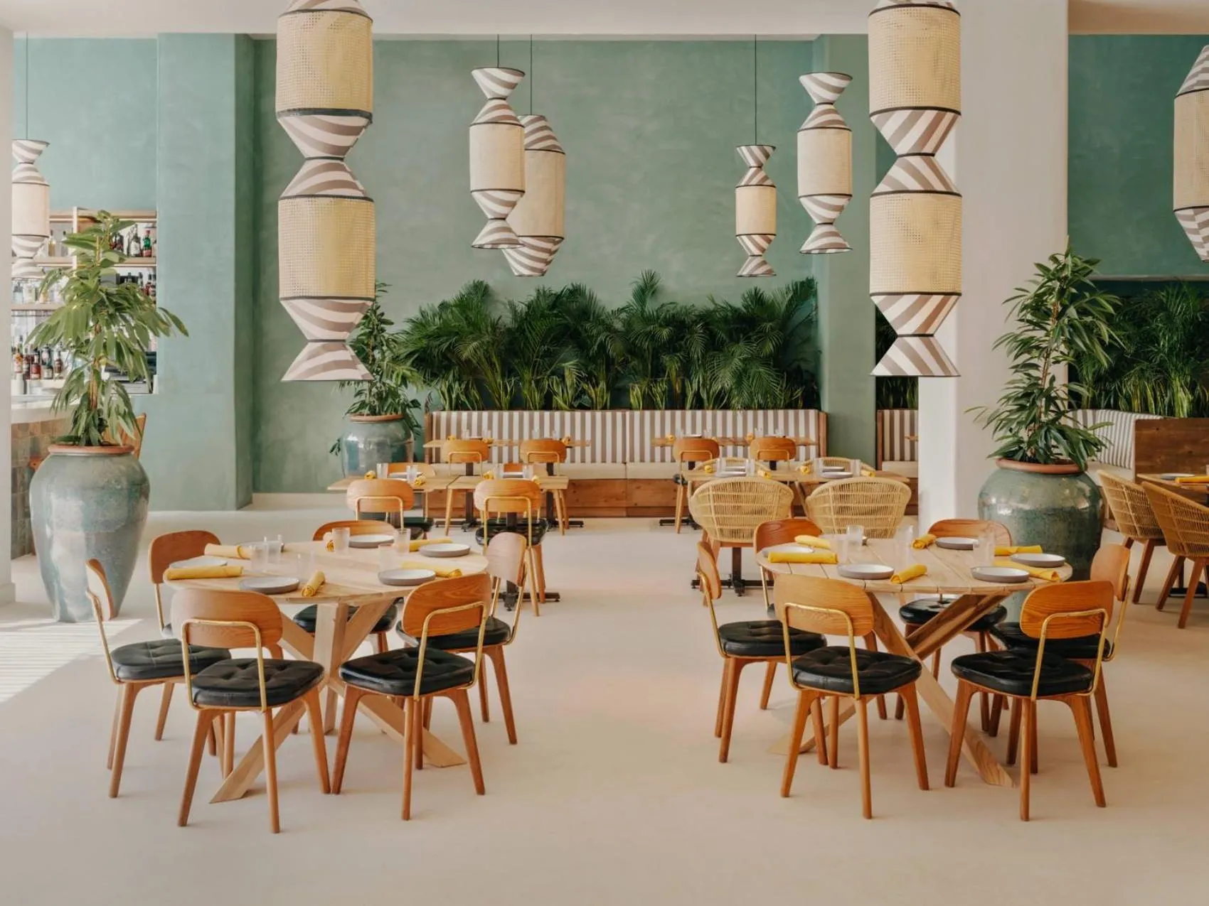 Restaurant/places to eat in Hyde Ibiza