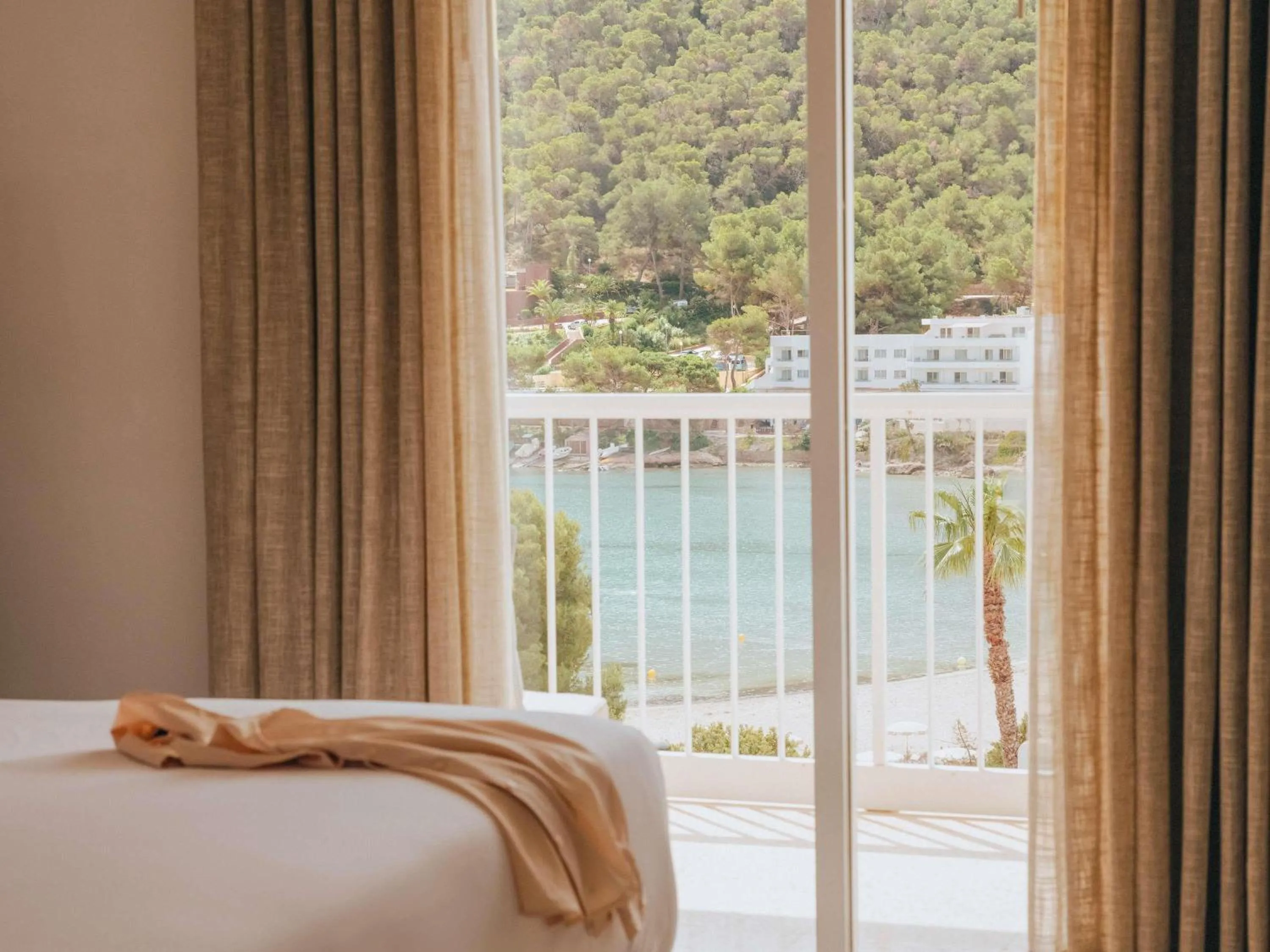 Bedroom, Bed in Hyde Ibiza