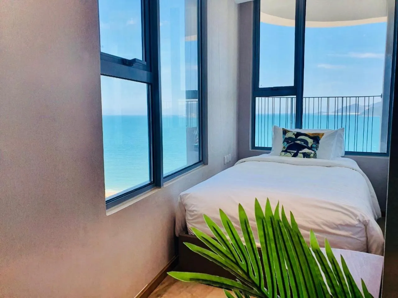 Bed in PANORAMA Condotel by HLG