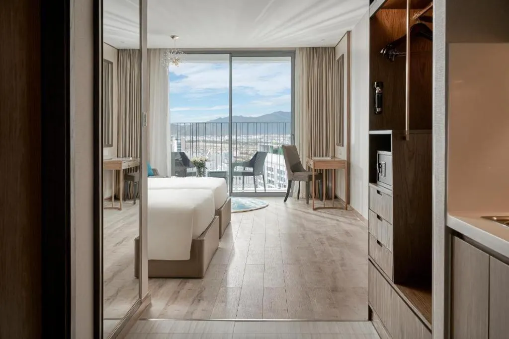 Kitchen or kitchenette, Bed in PANORAMA Condotel by HLG