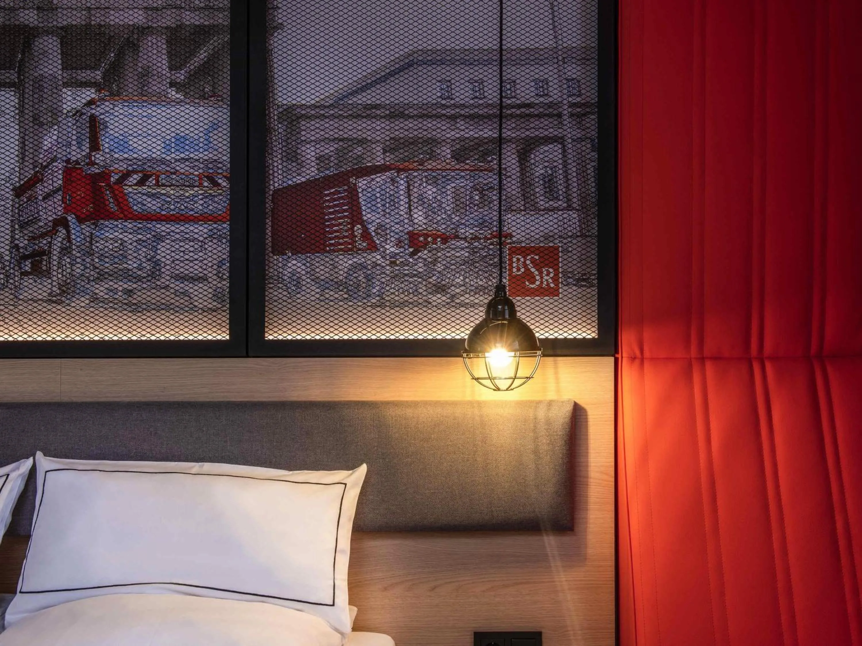 Bedroom, Bed in ibis Styles Berlin Treptow