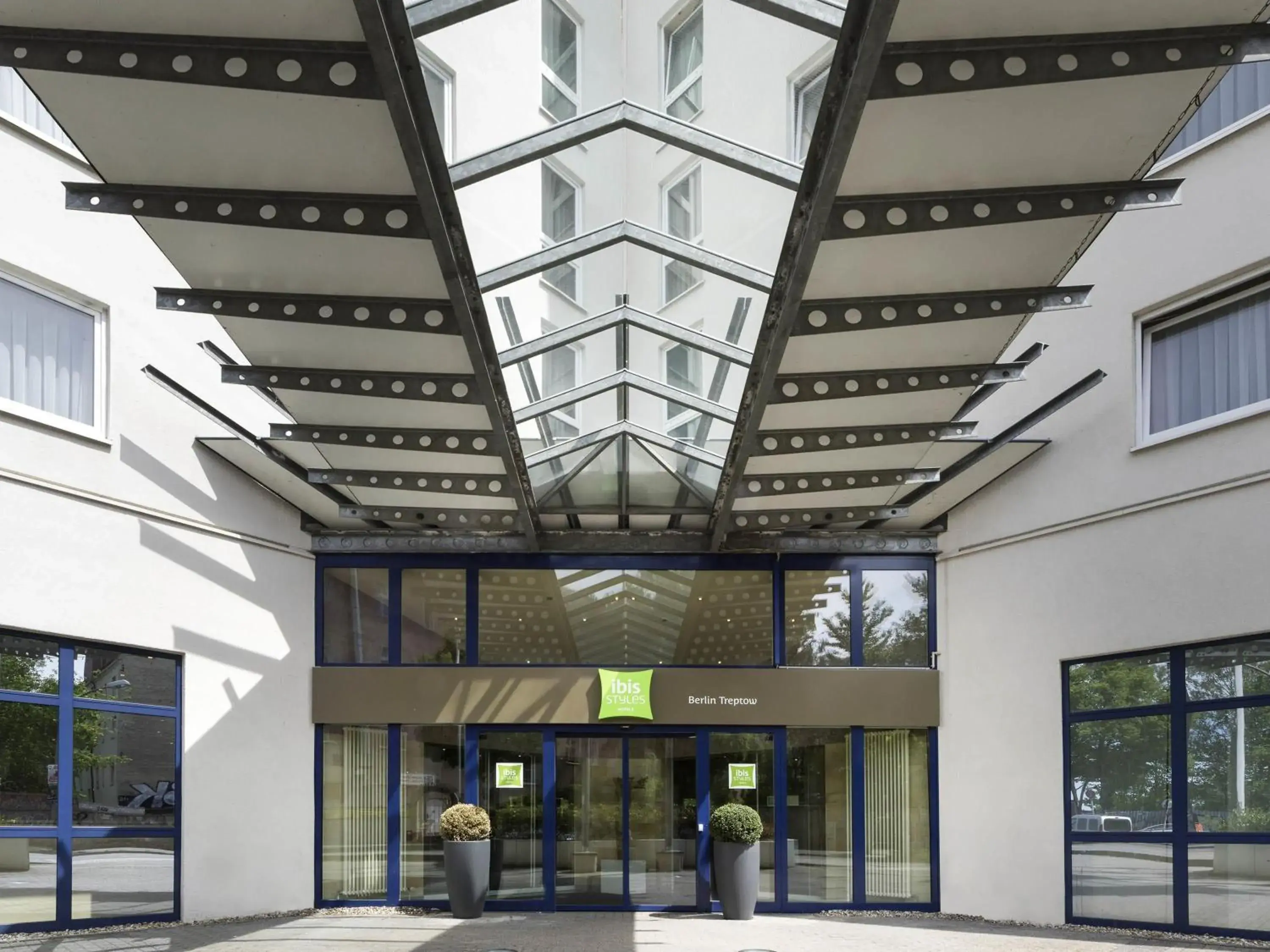 Property building in ibis Styles Berlin Treptow Property building in ibis Styles Berlin Treptow