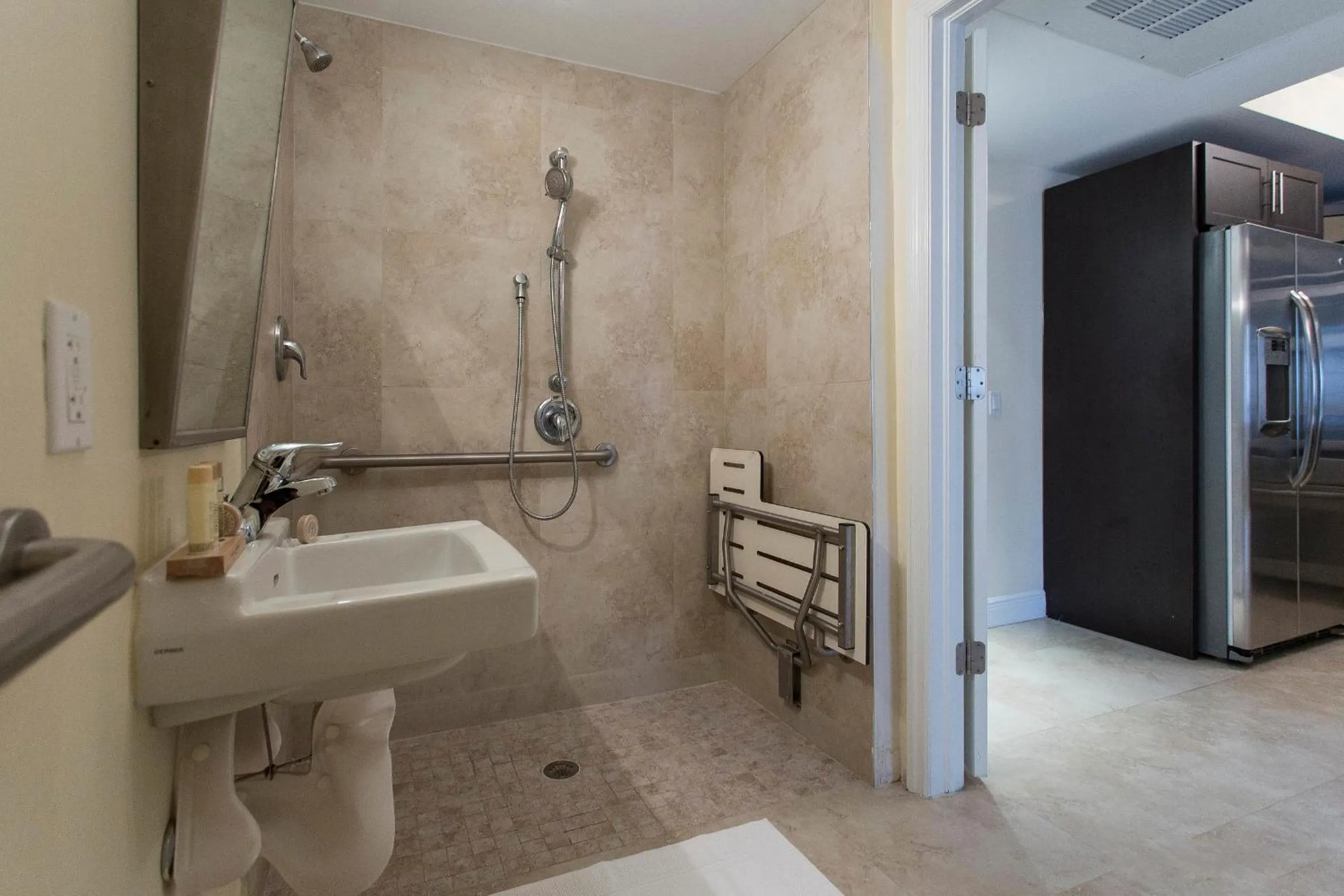 Bathroom in Westover Arms Hotel