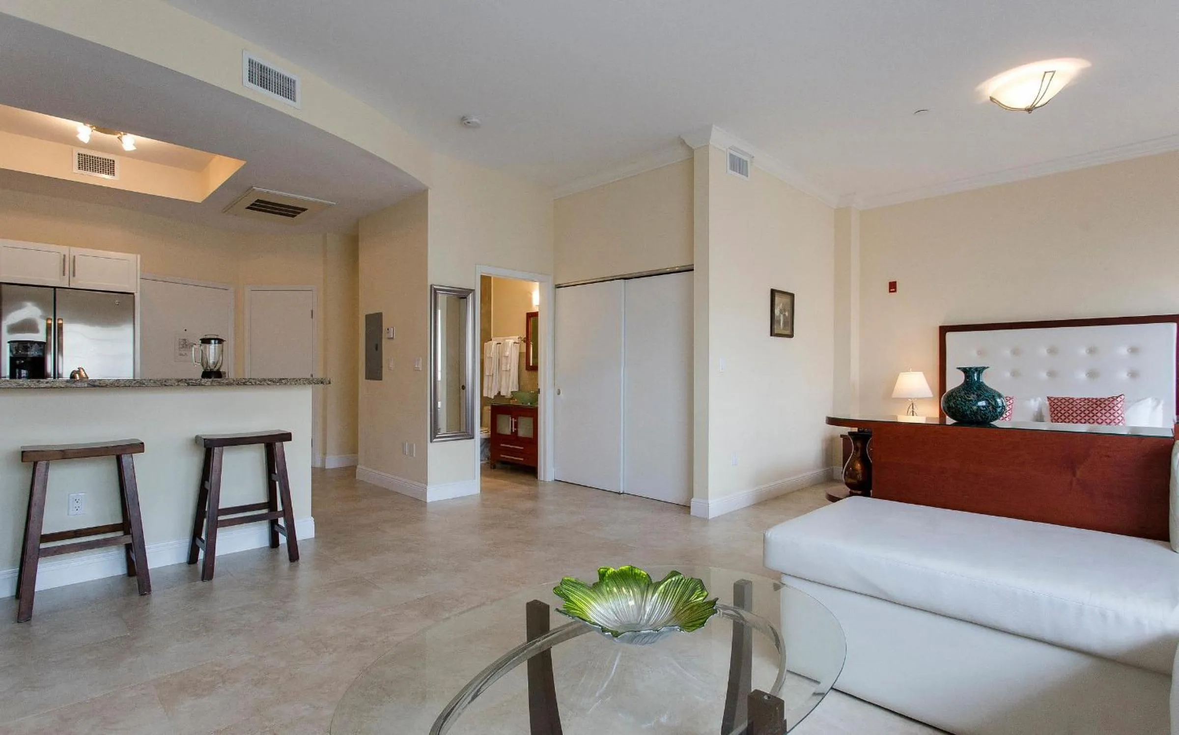 Living room in Westover Arms Hotel