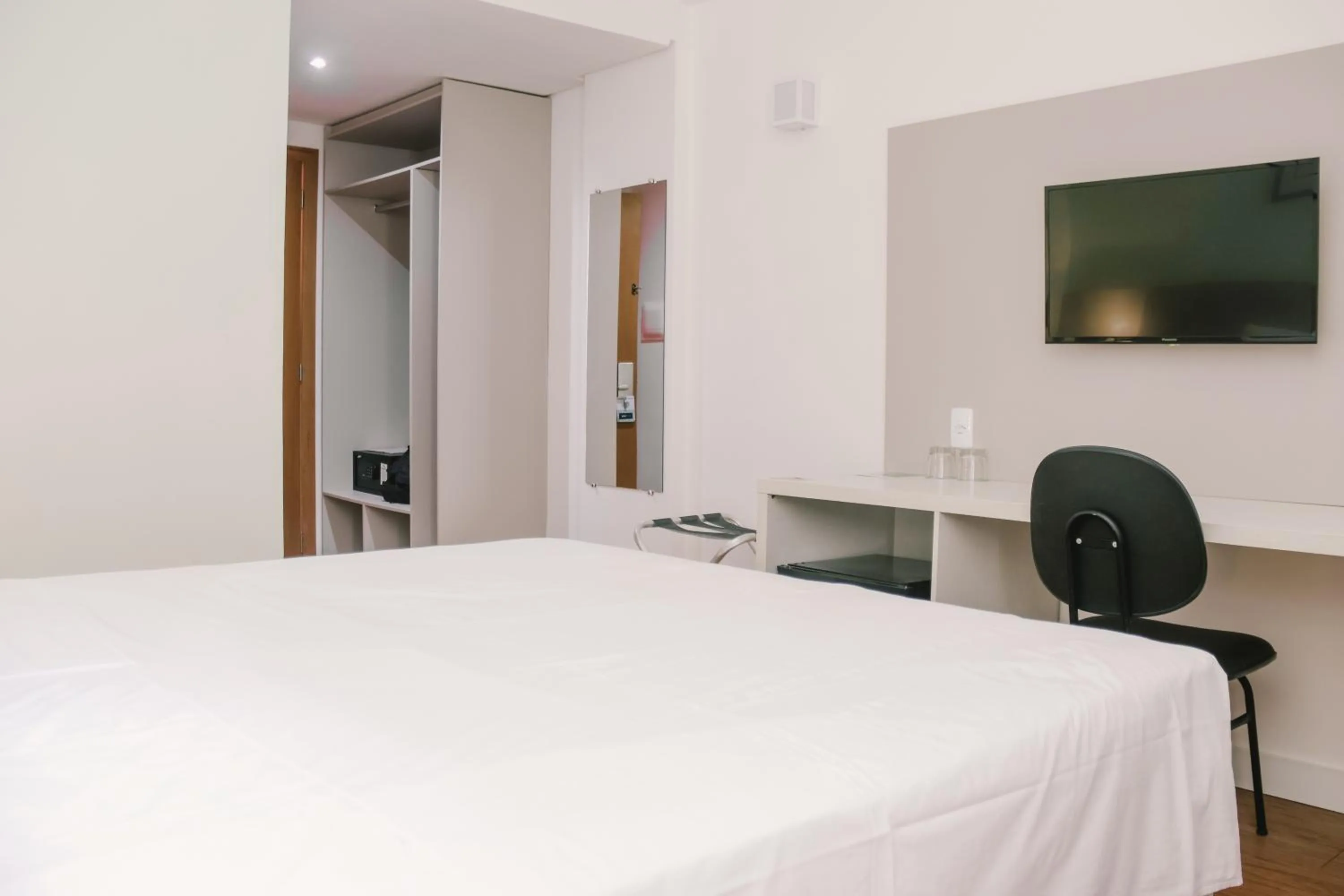 Bedroom, Bed in Go Inn Goiana by Atlantica Hotels