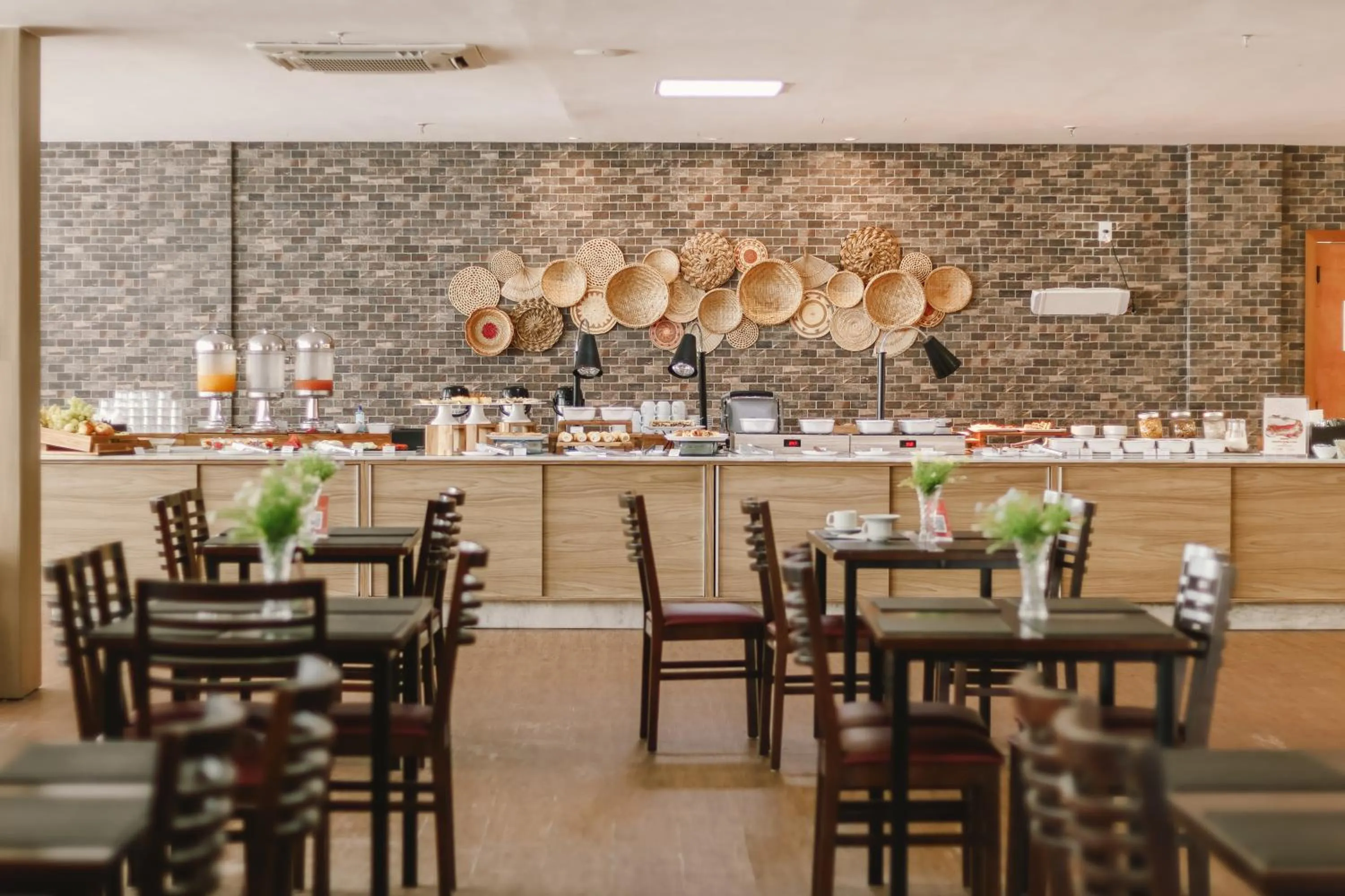 Restaurant/places to eat in Go Inn Goiana by Atlantica Hotels