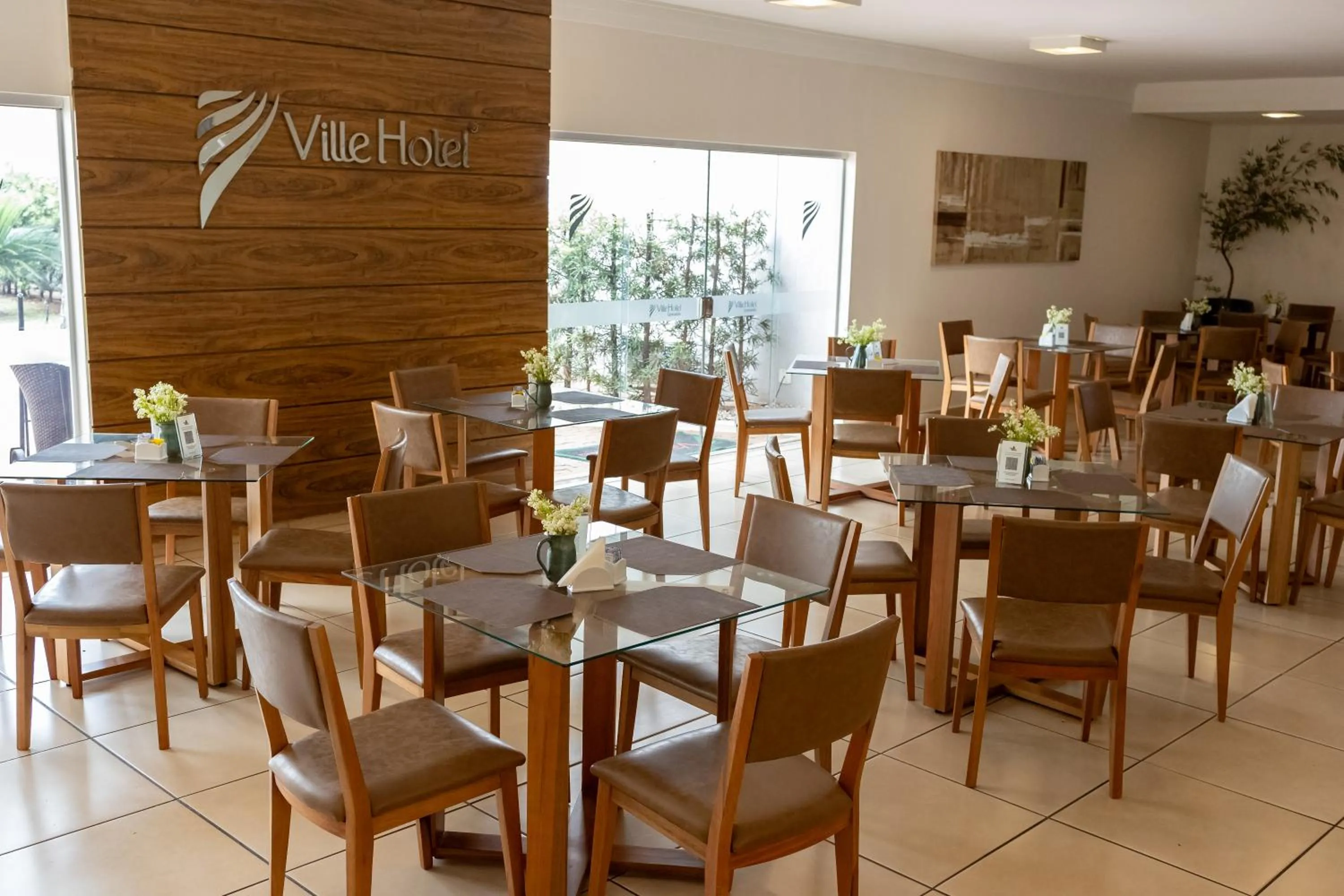 Buffet breakfast in Ville Hotel Gramadão