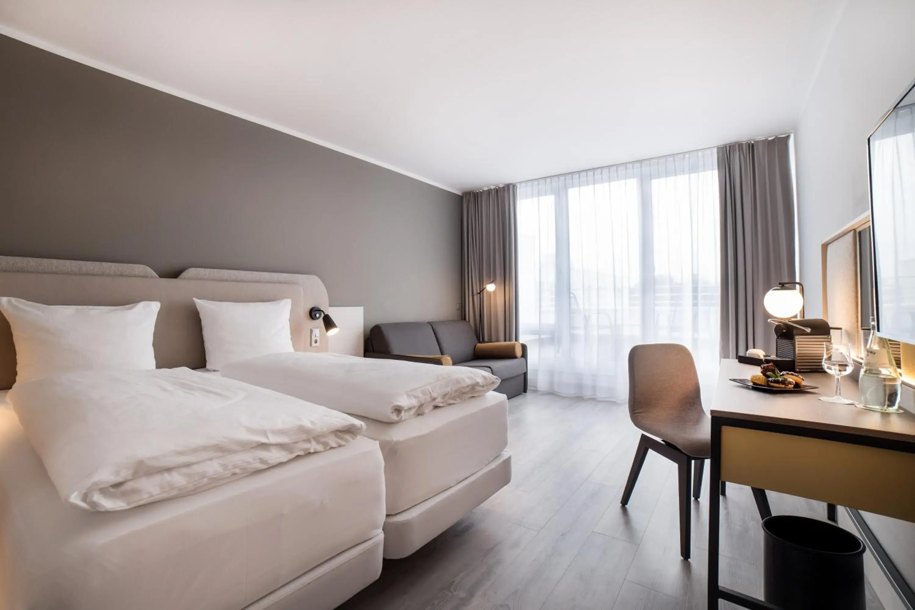 Junior Suite with Terrace in SCOTTY & PAUL Hotel Deggendorf Junior Suite with Terrace in SCOTTY & PAUL Hotel Deggendorf