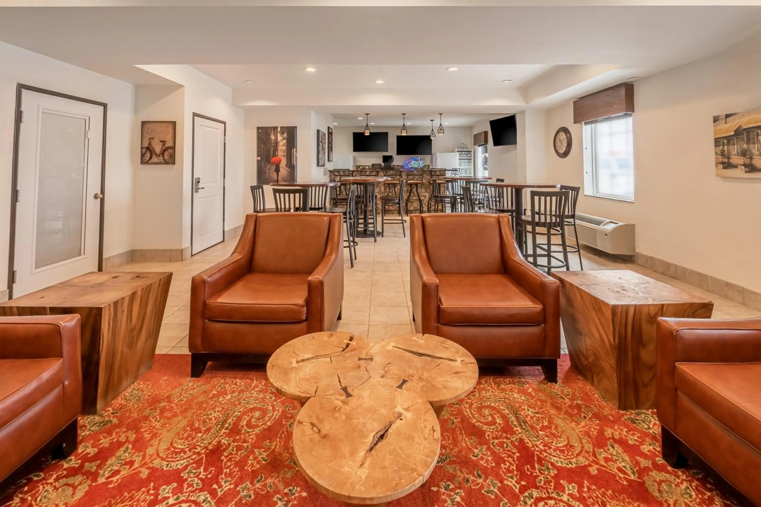 Lounge or bar in Landmark Suites - Williston