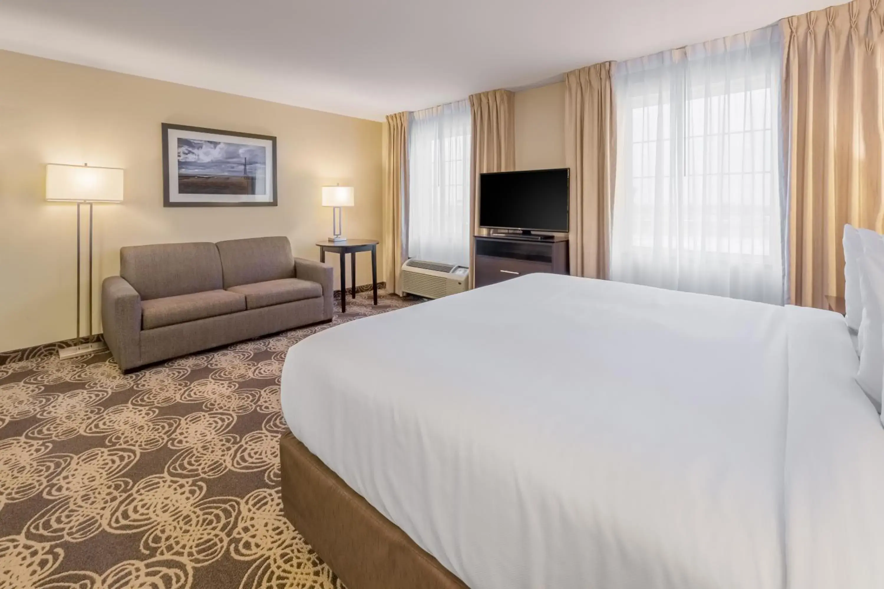 Bed in Landmark Suites - Williston Bed in Landmark Suites - Williston