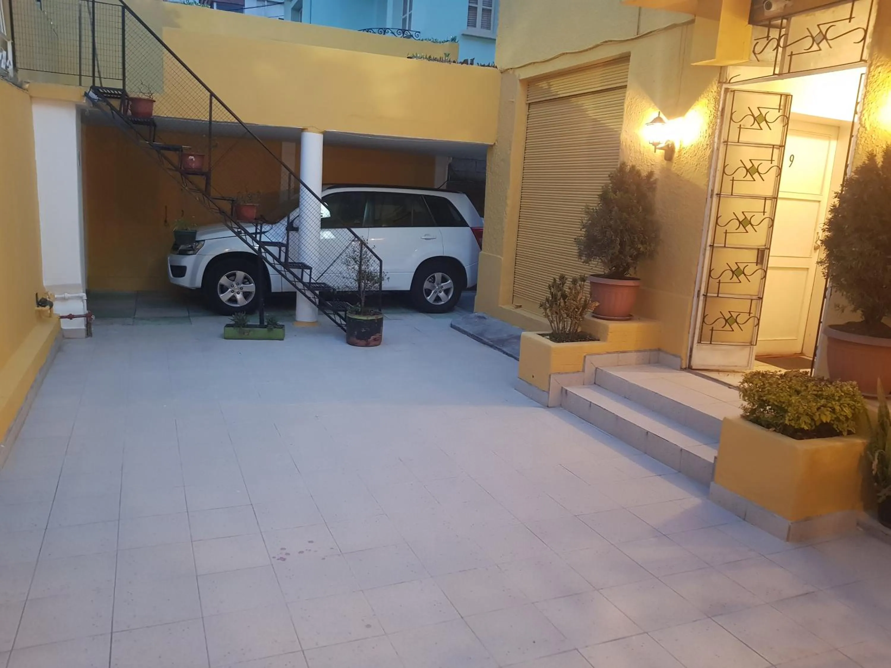 Parking in Petite Maison