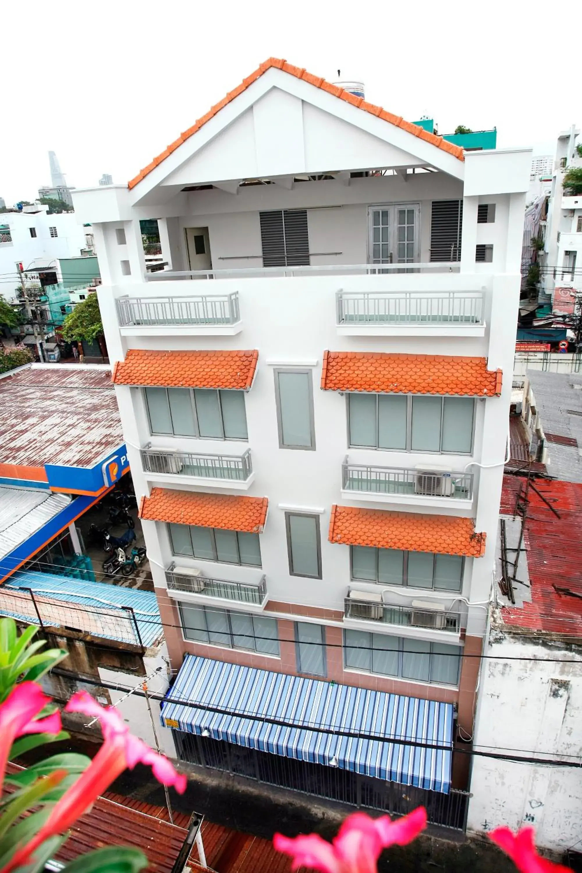 Facade/entrance in LeBlanc Saigon Facade/entrance in LeBlanc Saigon