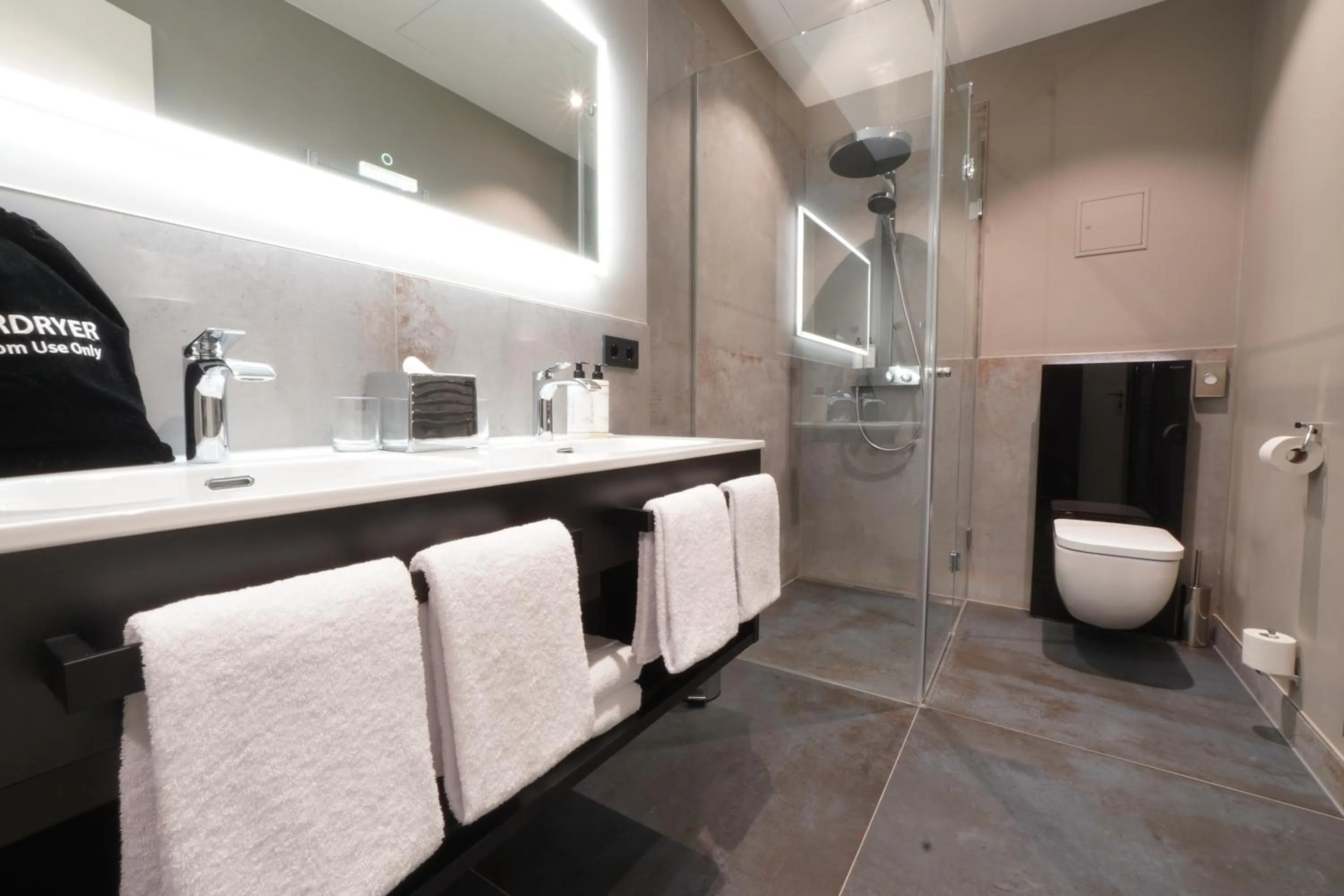 Shower in Lumière Boutiquehotel im Fürstenhof Leipzig