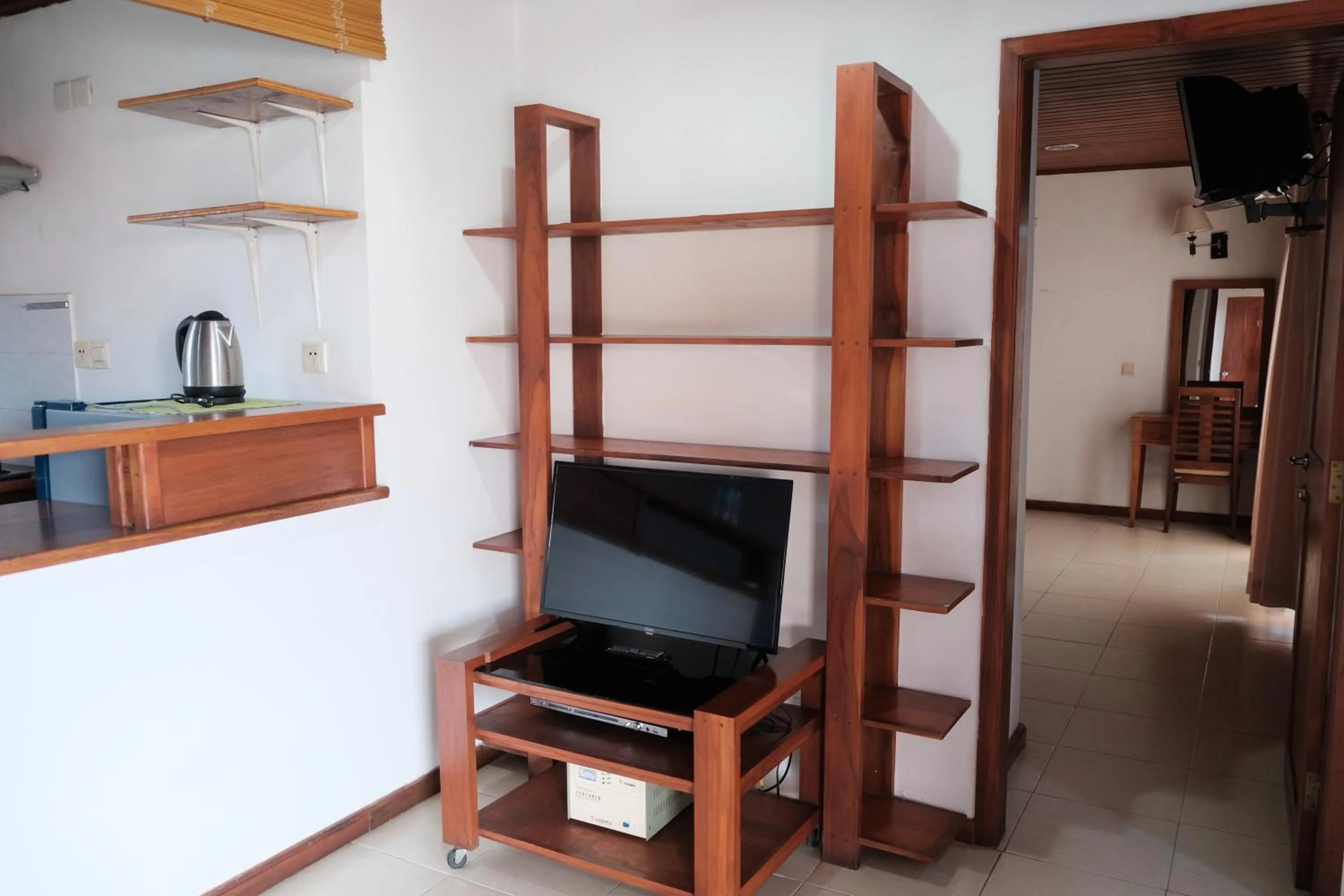 Communal lounge/ TV room in Arbiru Beach Resort