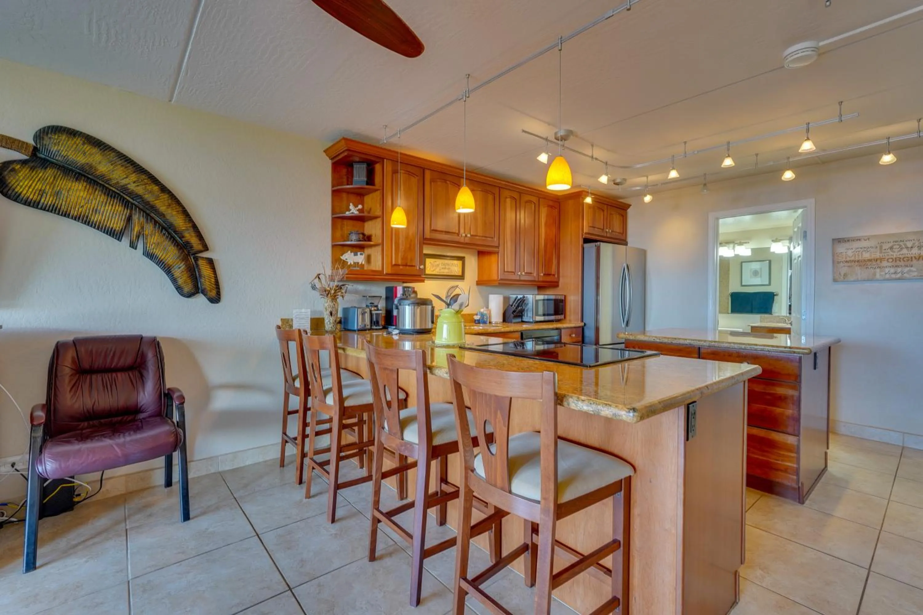 Kona Pacific Top Floor Retreat Ocean View and Pool!