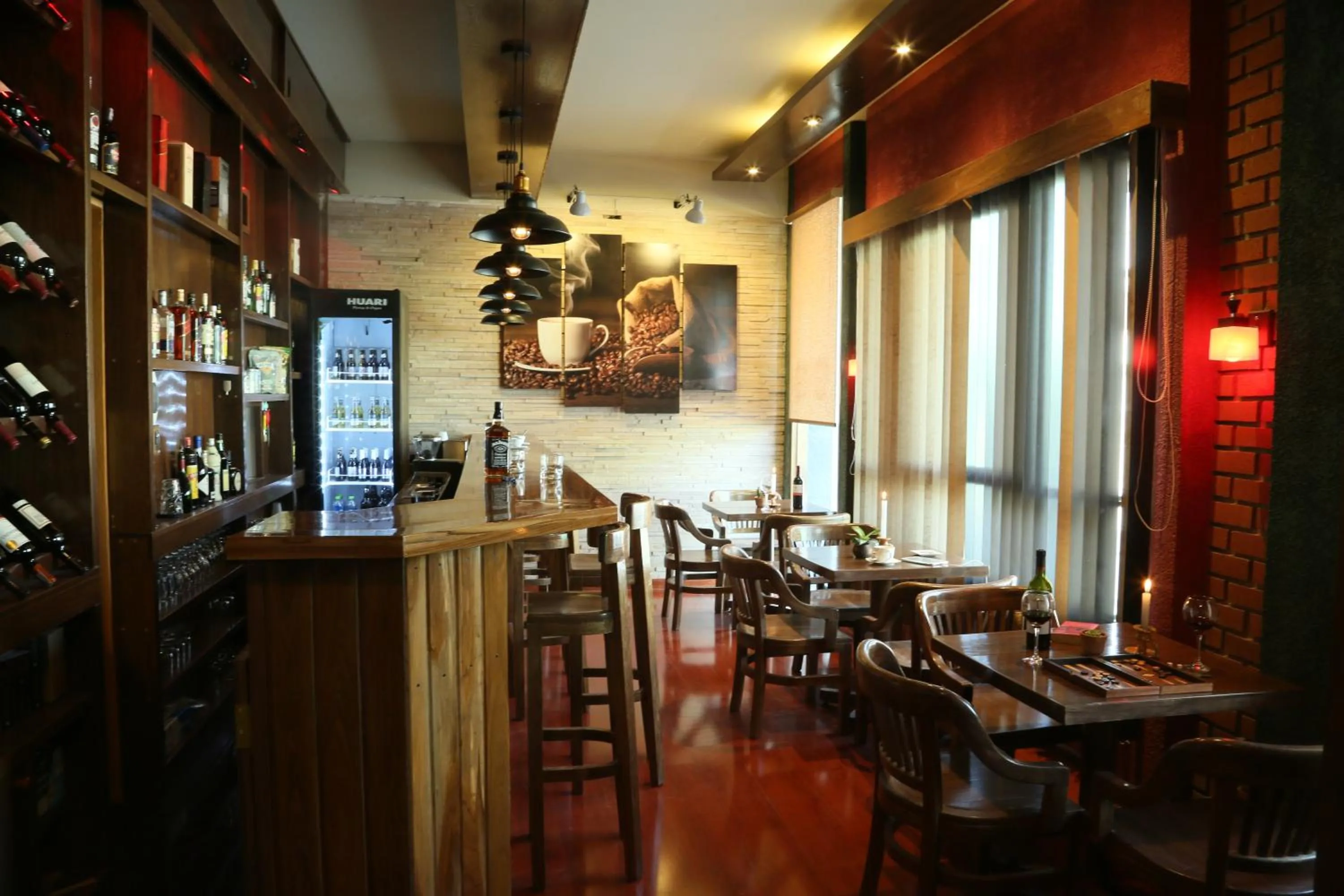 Dining area in Hostal Cagnapa Restobar