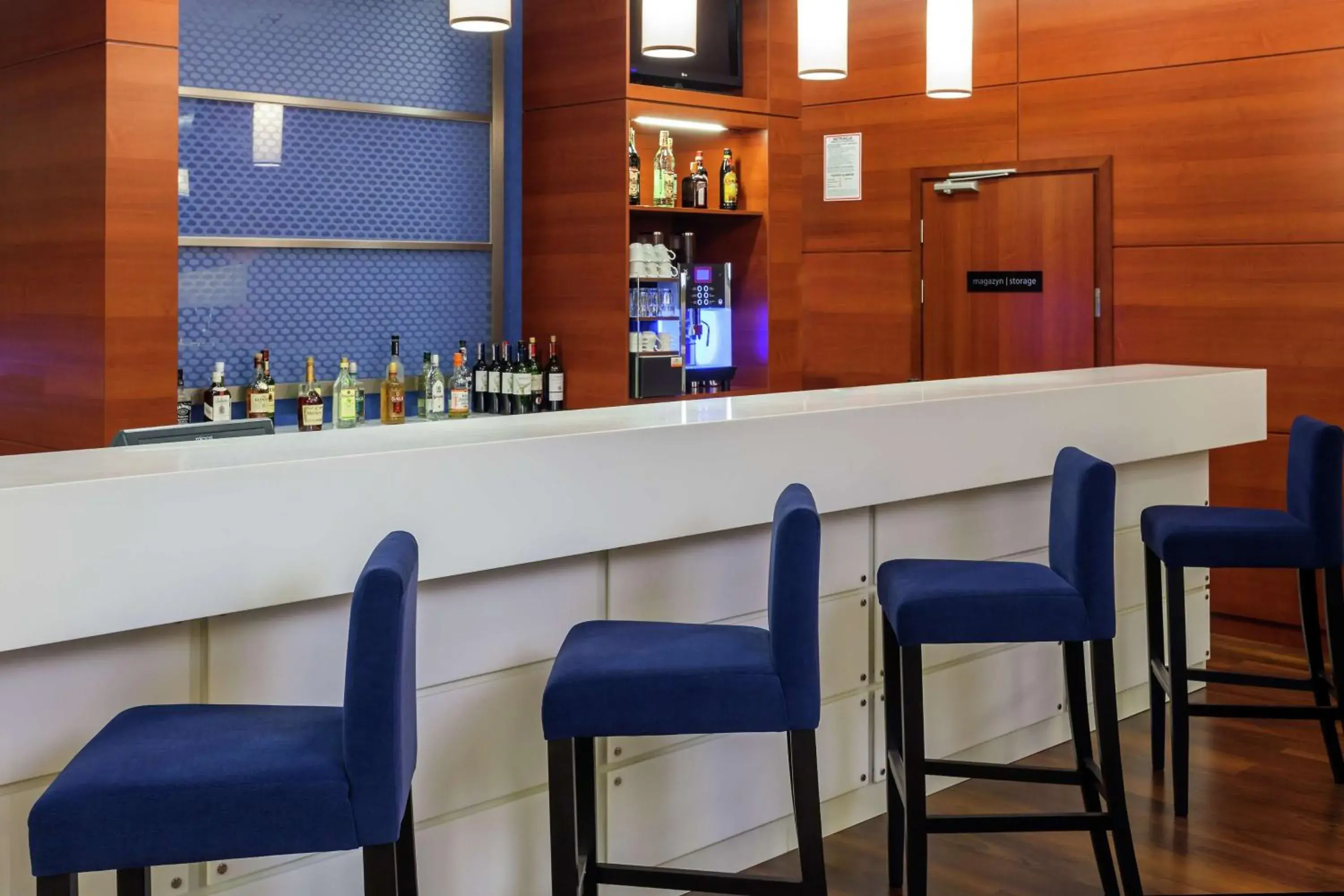 Lounge or bar in Hampton by Hilton Warsaw Airport Lounge or bar in Hampton by Hilton Warsaw Airport