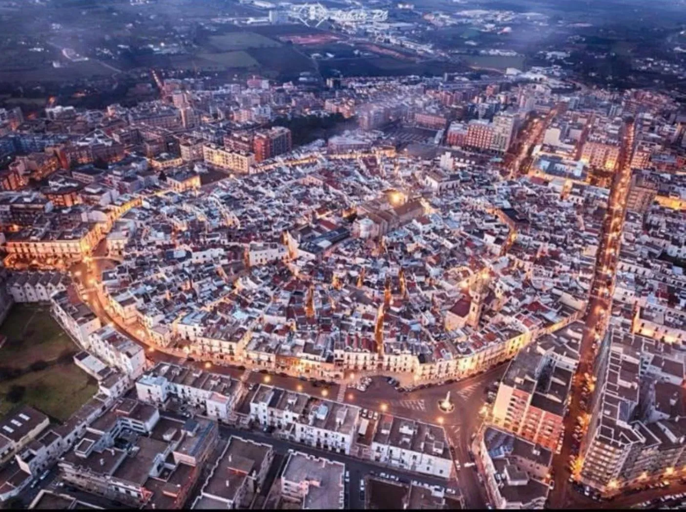 Bird's eye view in L'Angolo di Gaudì, casa Milà