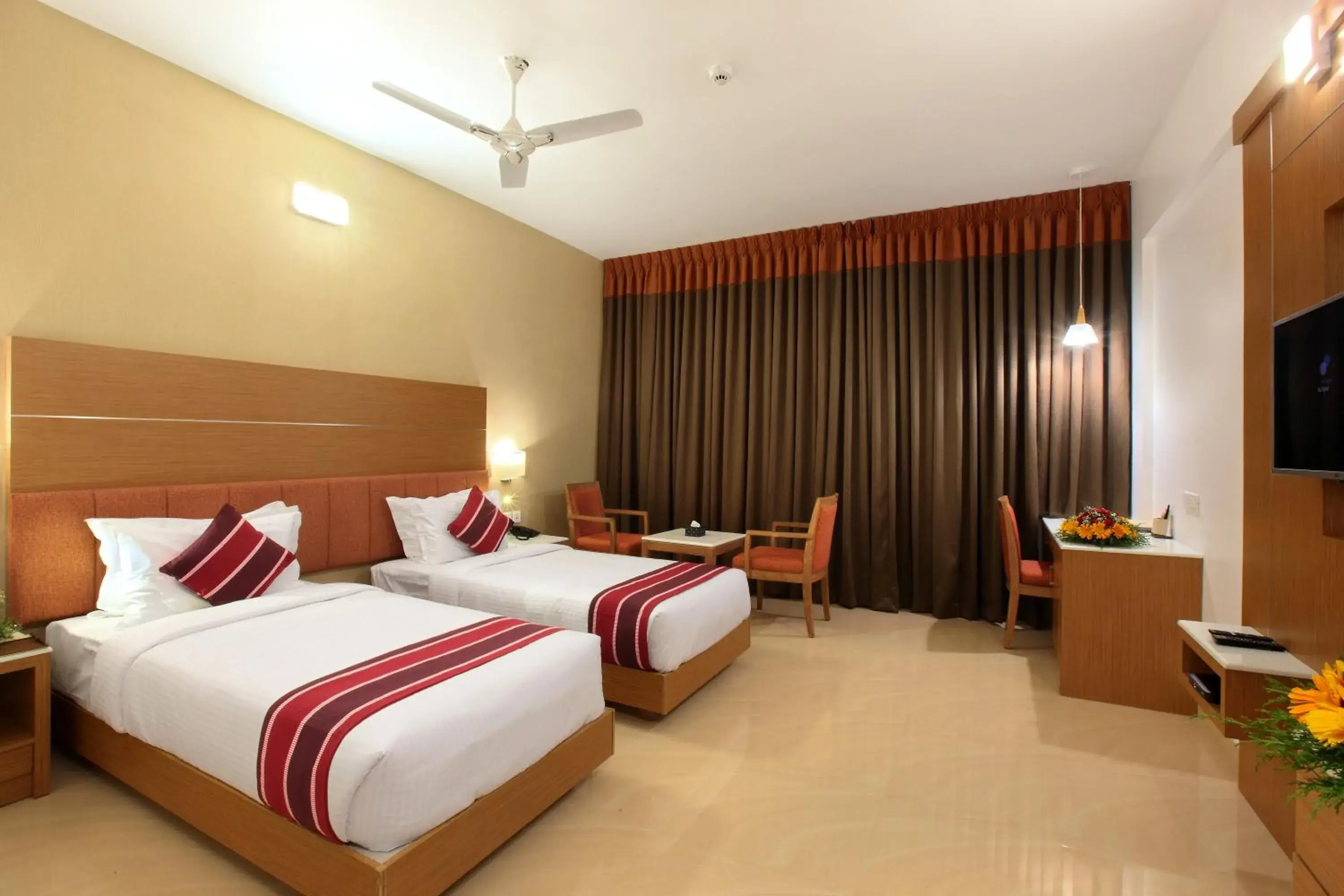 Bed in Tribute Royale Bed in Tribute Royale