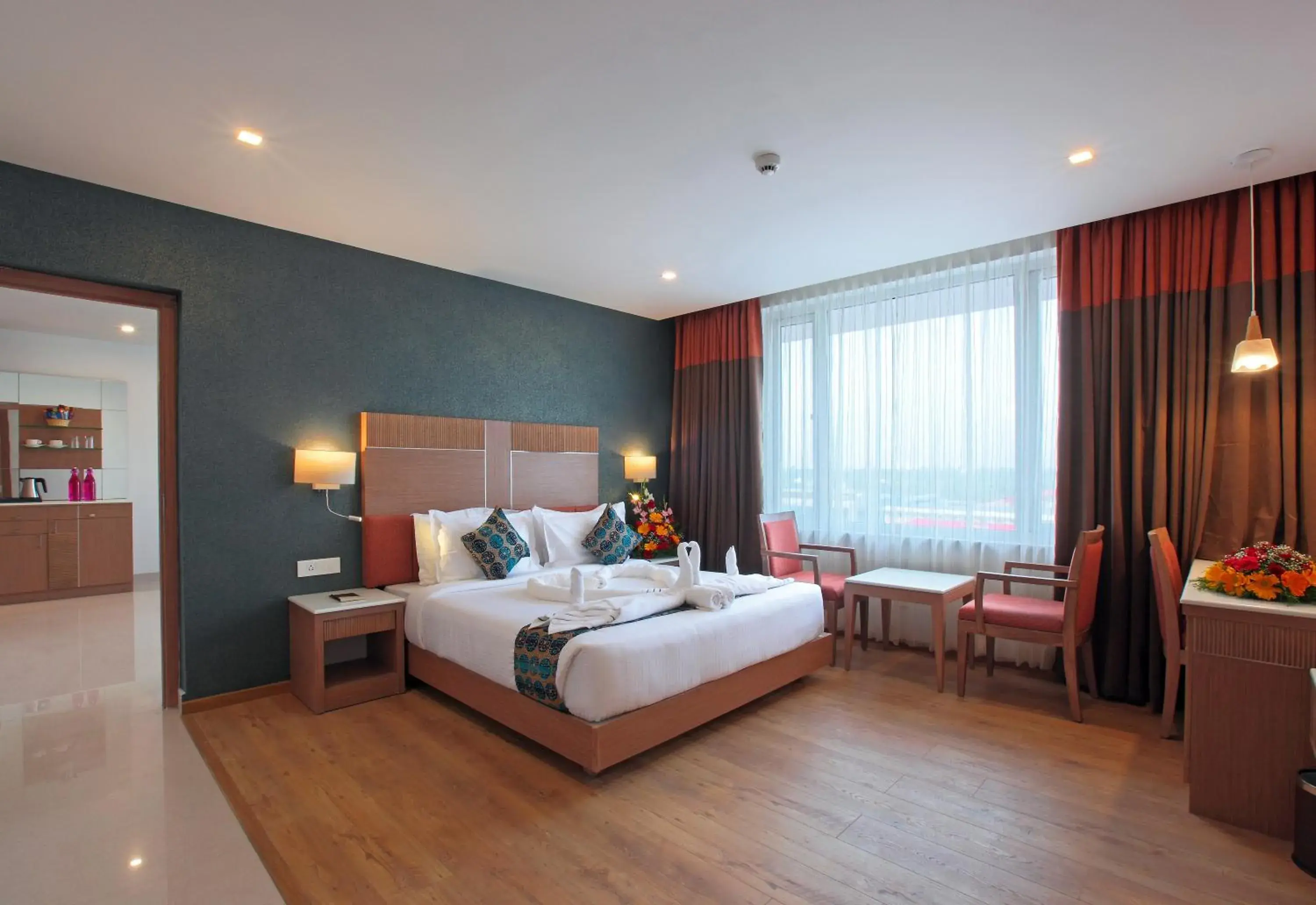 Bed in Tribute Royale Bed in Tribute Royale