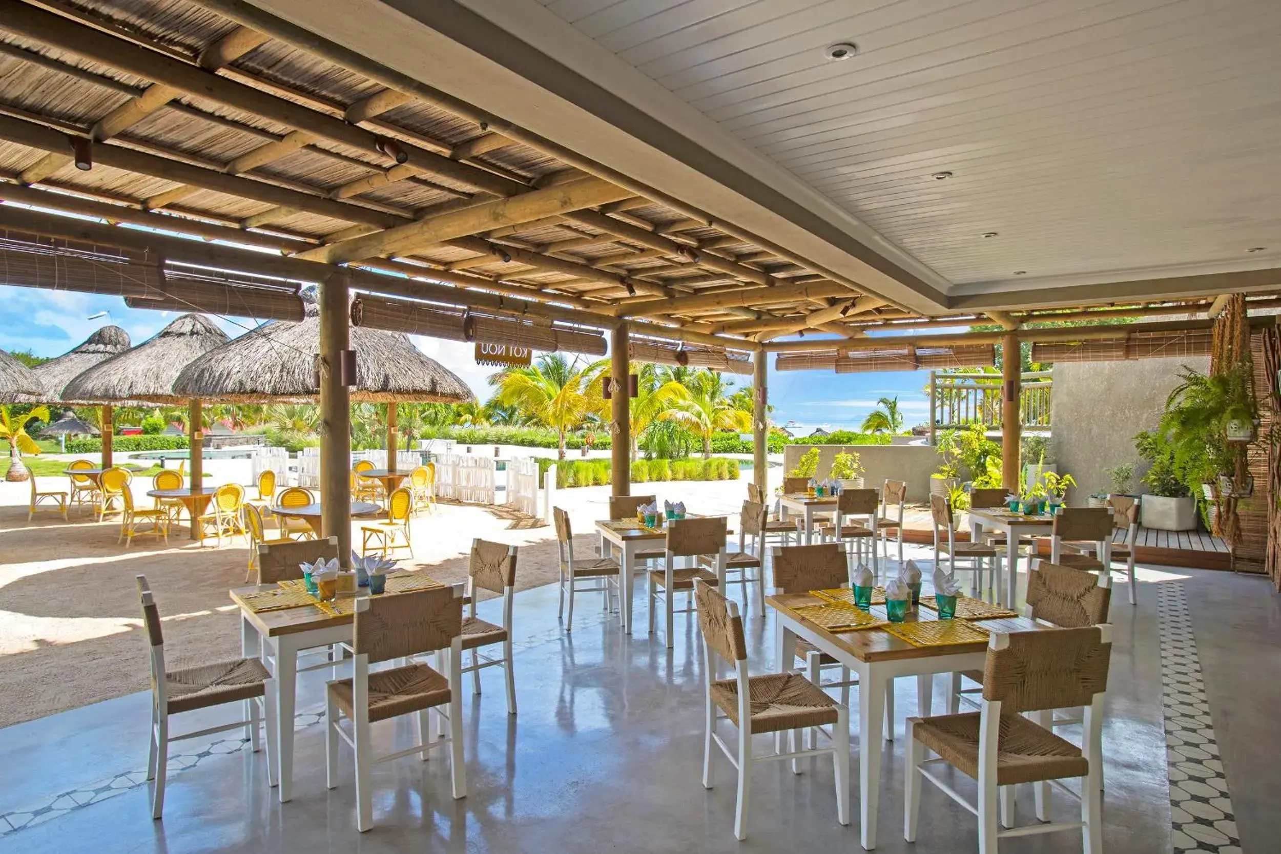 Restaurant/places to eat in Zilwa Attitude Restaurant/places to eat in Zilwa Attitude