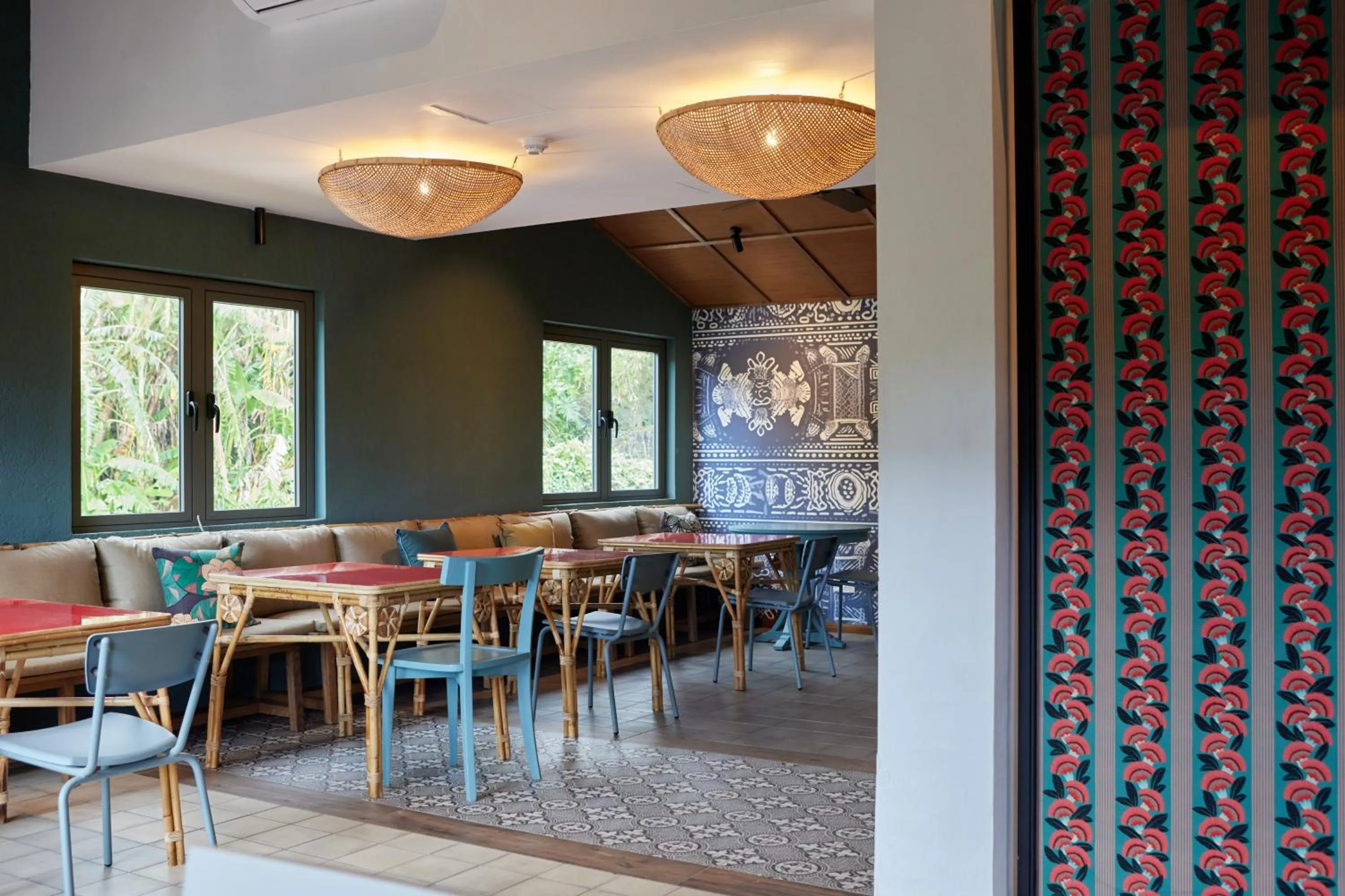 Restaurant/places to eat in Zilwa Attitude