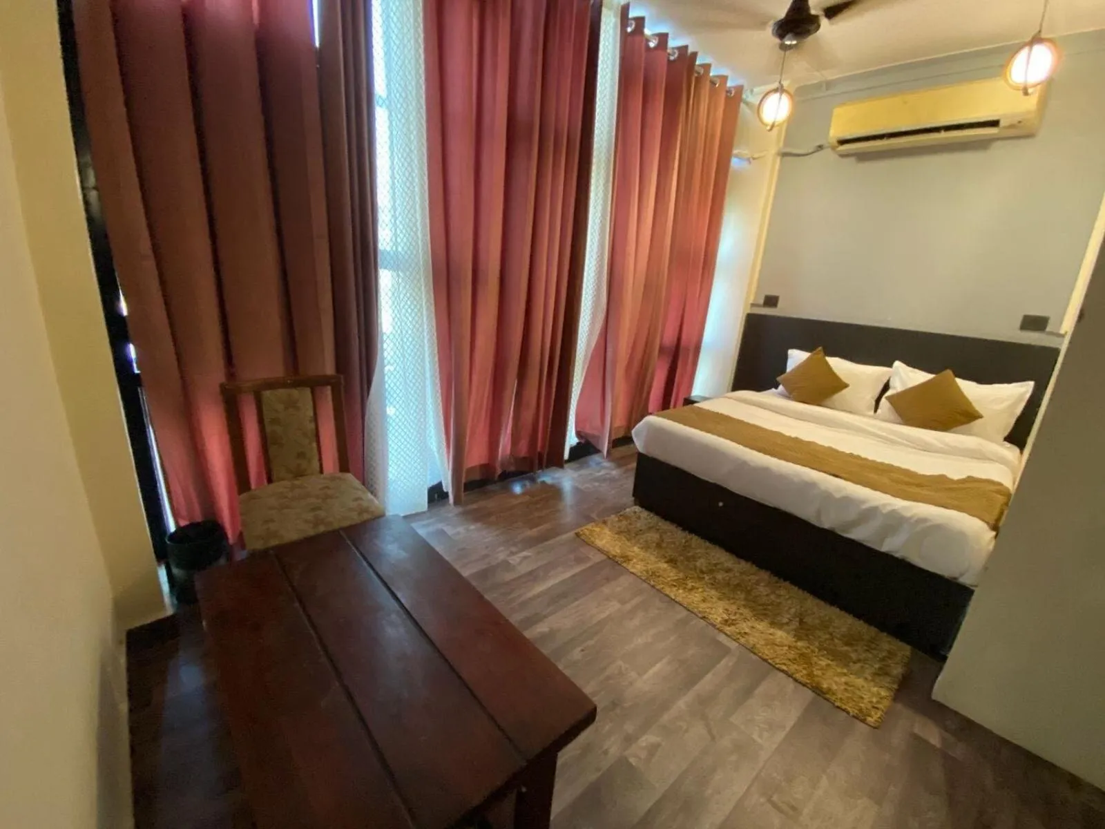 Bedroom in Hotel O Home Diamond Stay Near Lotus Temple