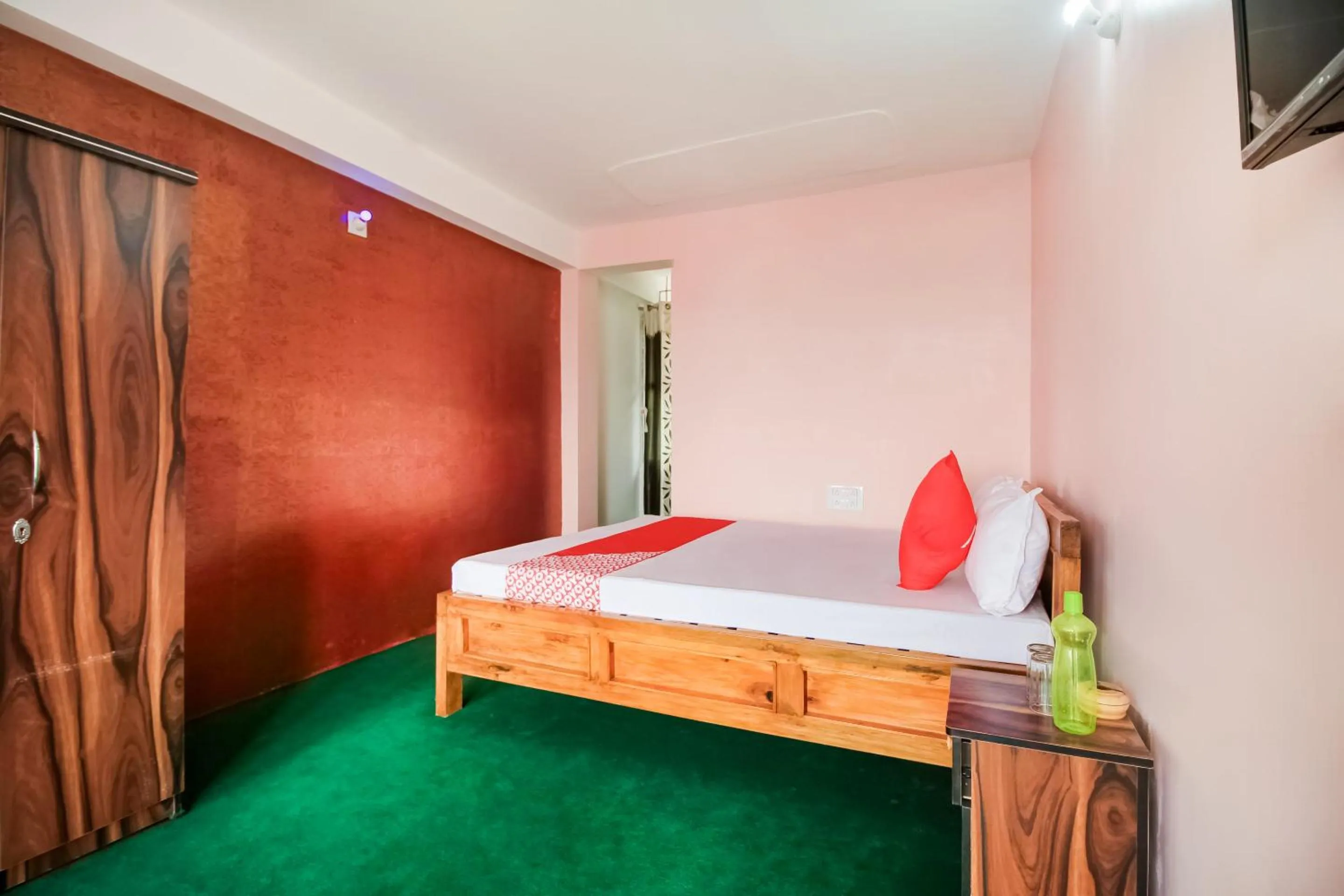 Bedroom in Hotel O Uzen Homestay