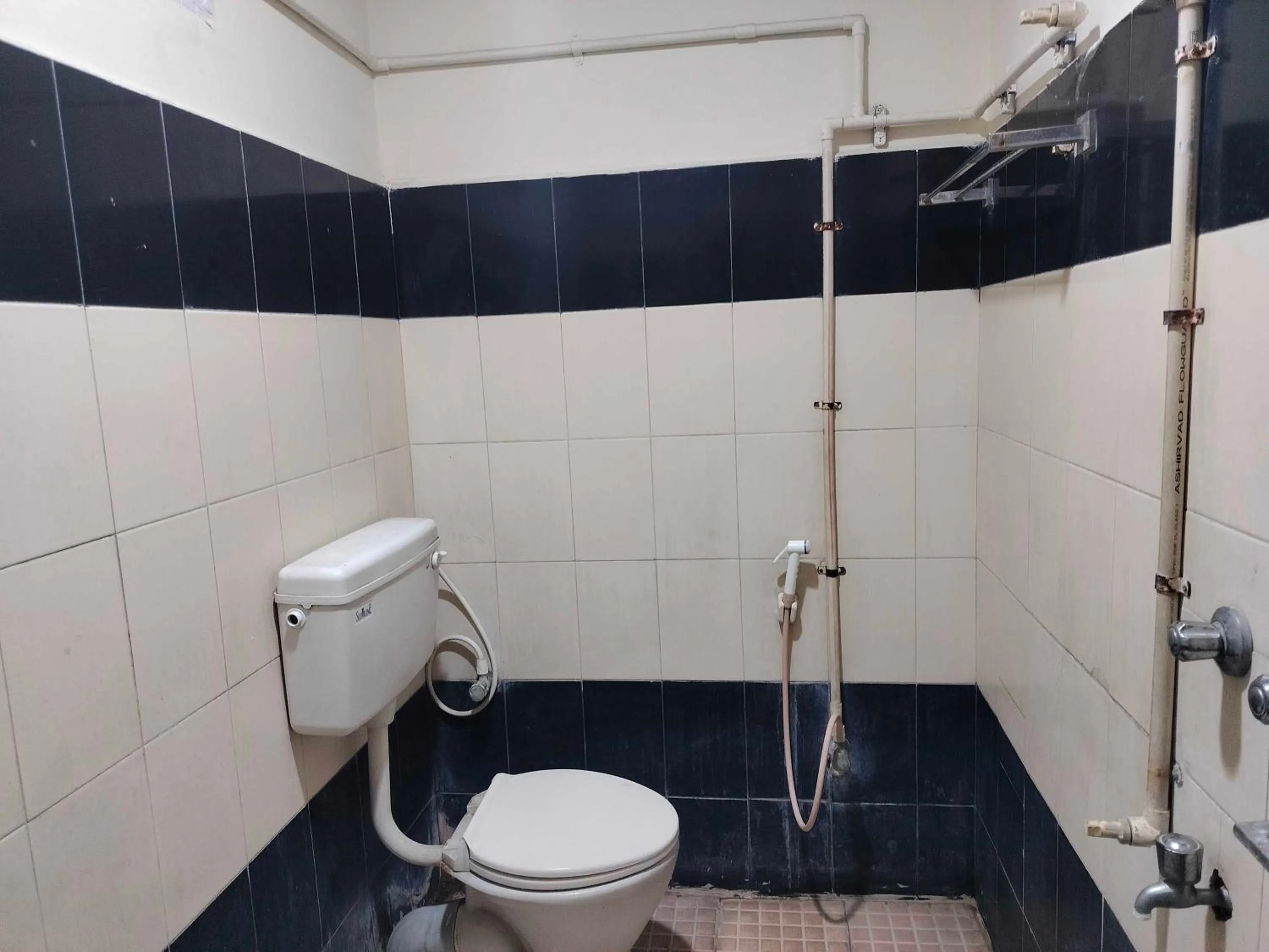 Bathroom in SPOT ON Srinivasa Residency