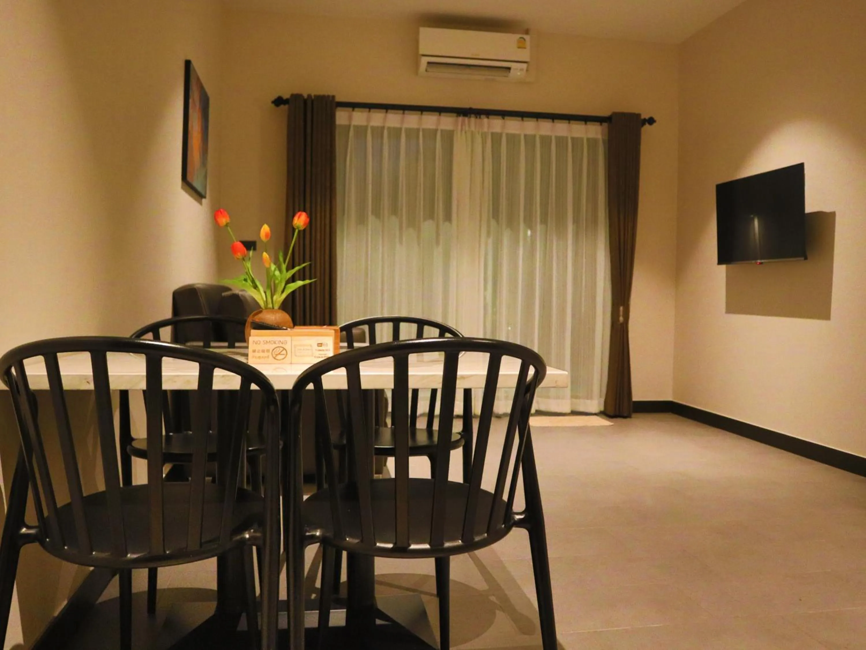 Dining area in Toledo Pool Villa