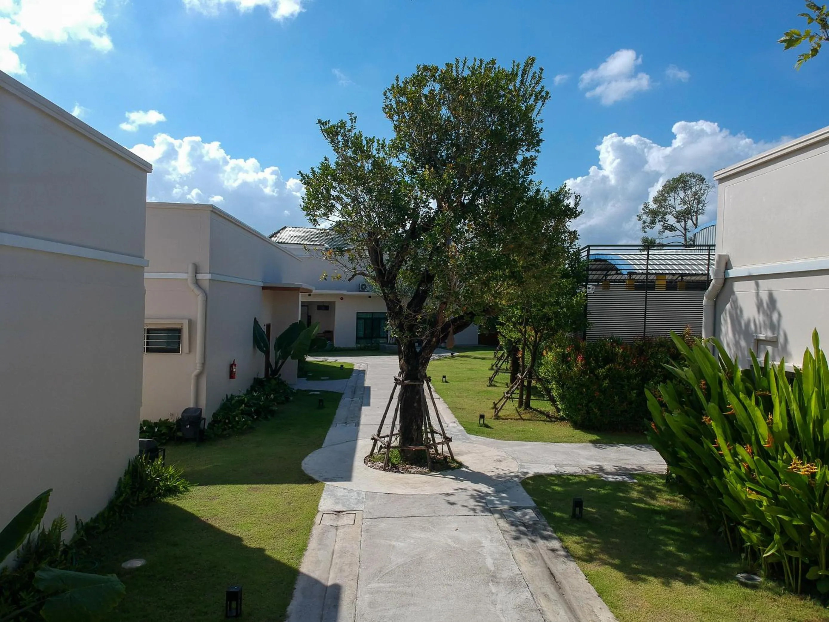 Property building in Toledo Pool Villa