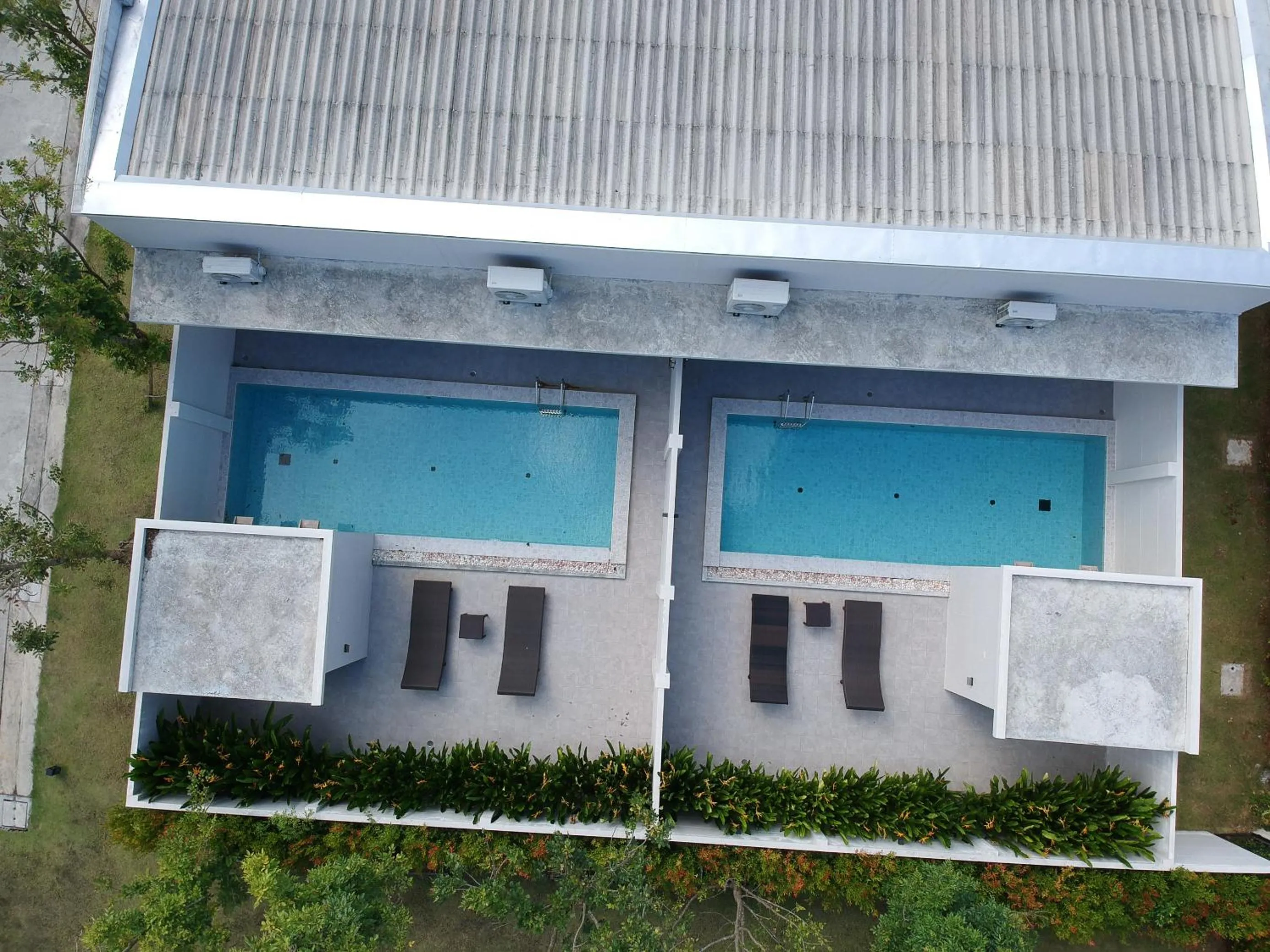 Property building in Toledo Pool Villa