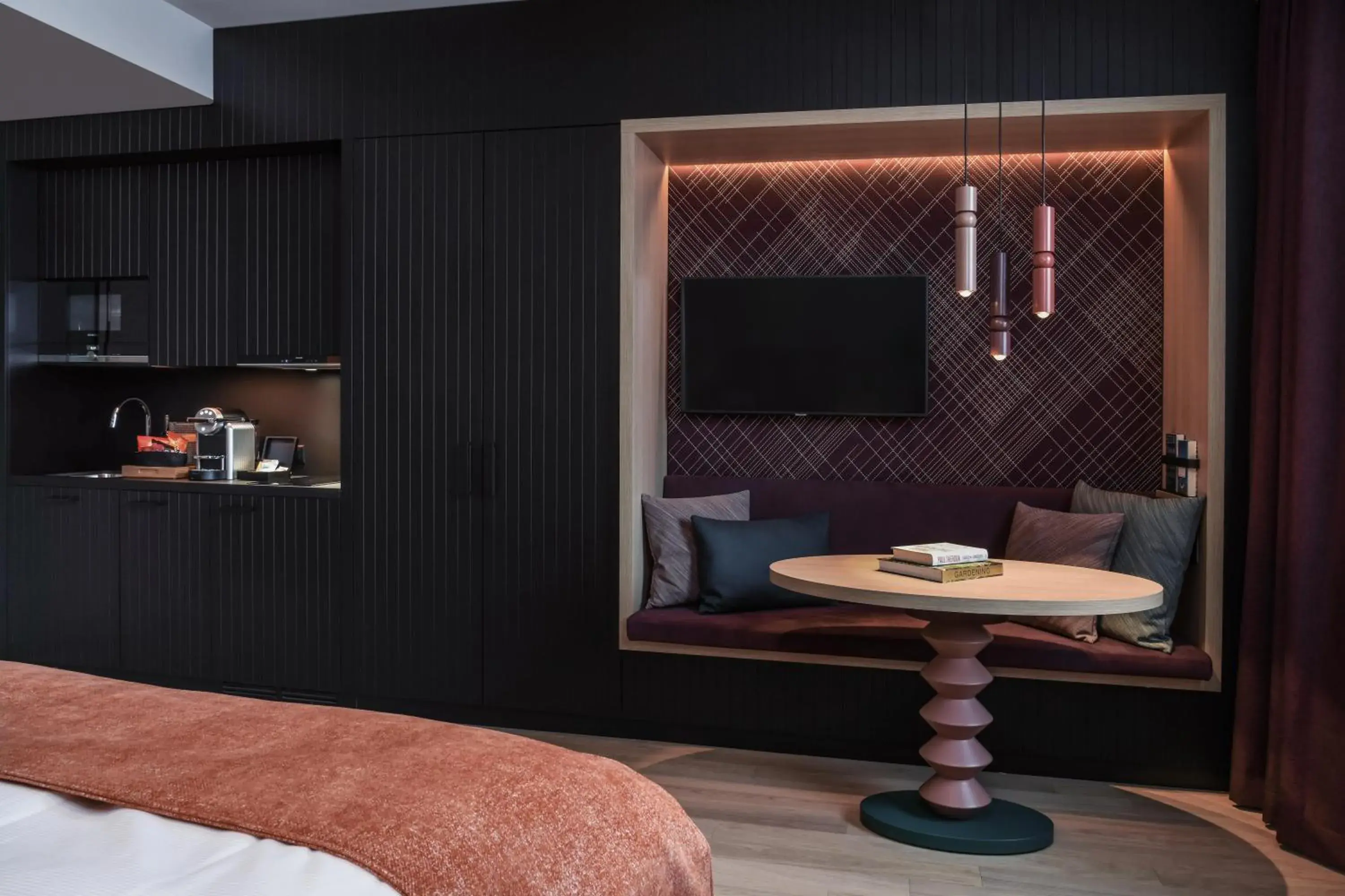 Photo of the whole room, Bed in Sorell Boutique-Hotel St Peter Zürich Photo of the whole room, Bed in Sorell Boutique-Hotel St Peter Zürich