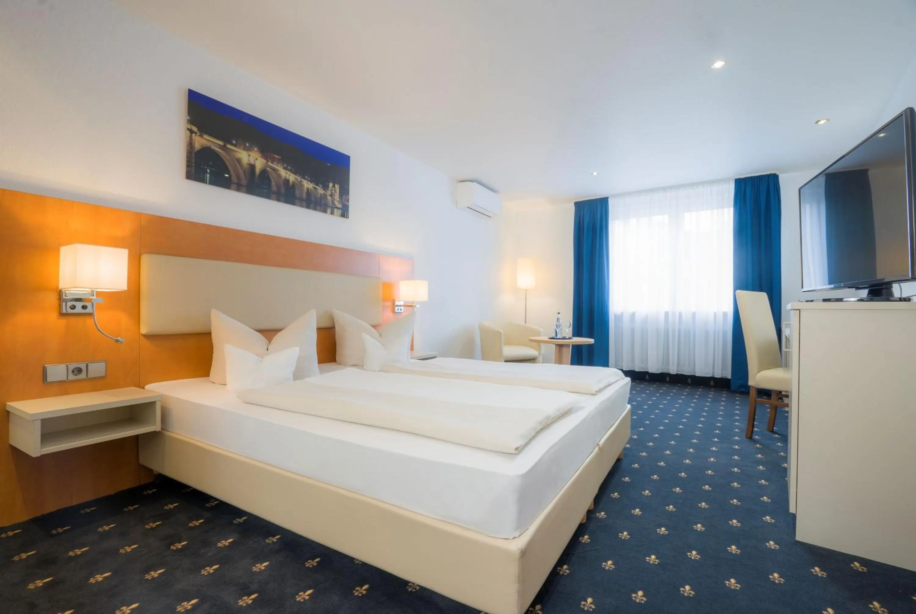 Bed in Hotel Goldene Rose