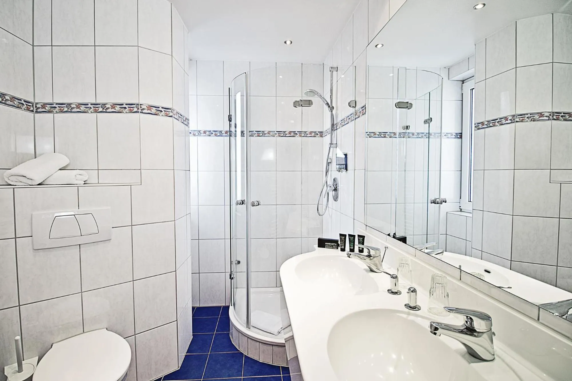 Bathroom in Hotel Goldene Rose