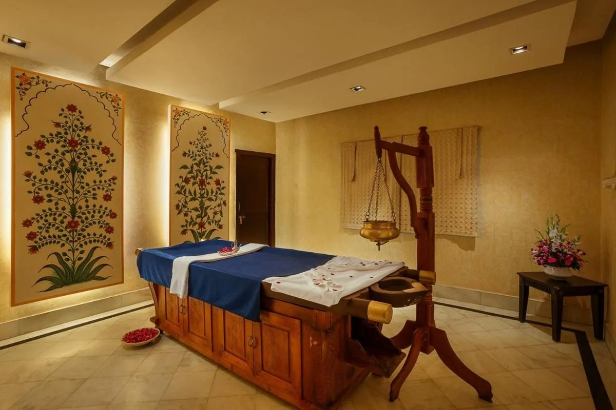 Bed in Shiv Niwas Palace by HRH Group of Hotels