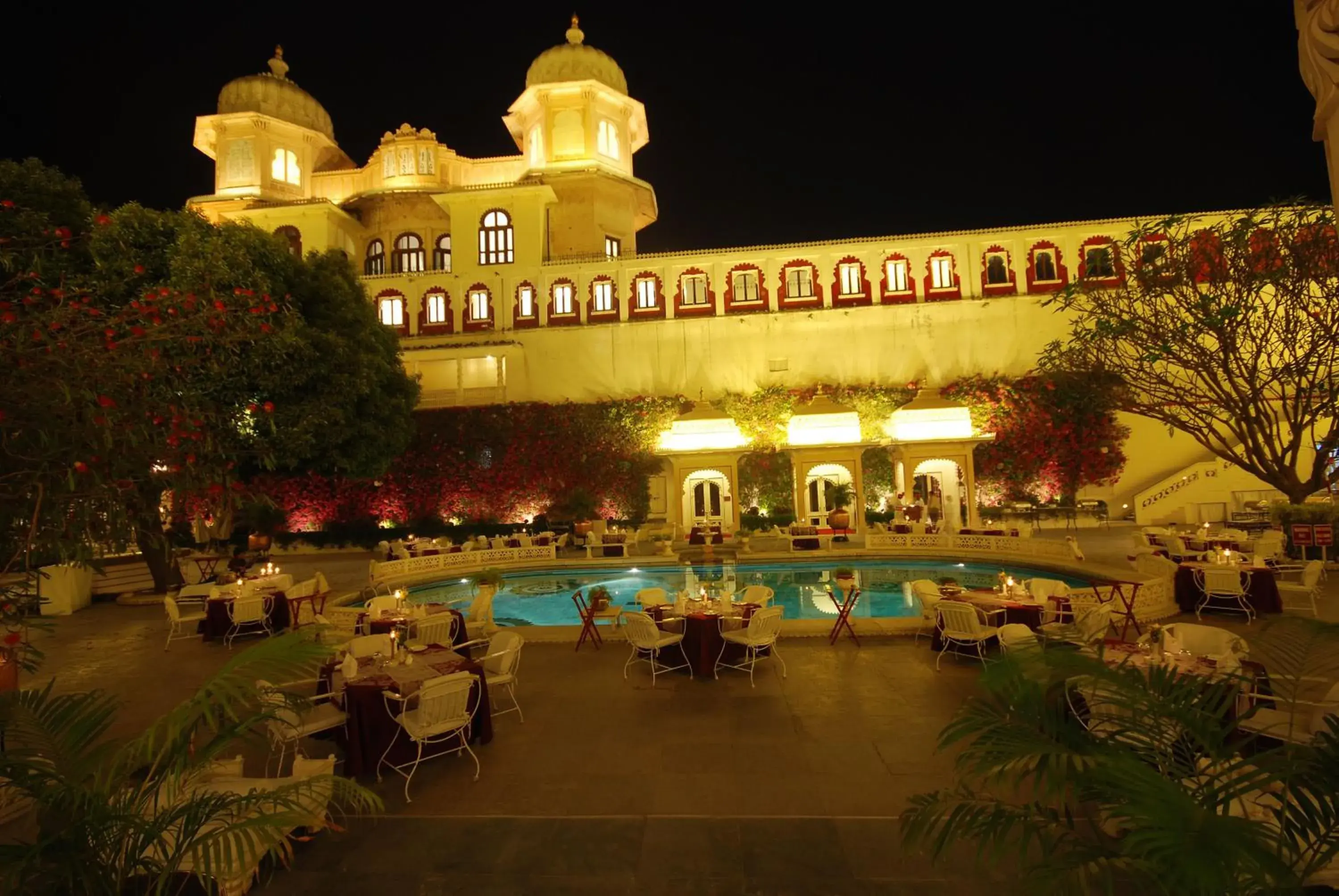 Restaurant/places to eat in Shiv Niwas Palace by HRH Group of Hotels Restaurant/places to eat in Shiv Niwas Palace by HRH Group of Hotels