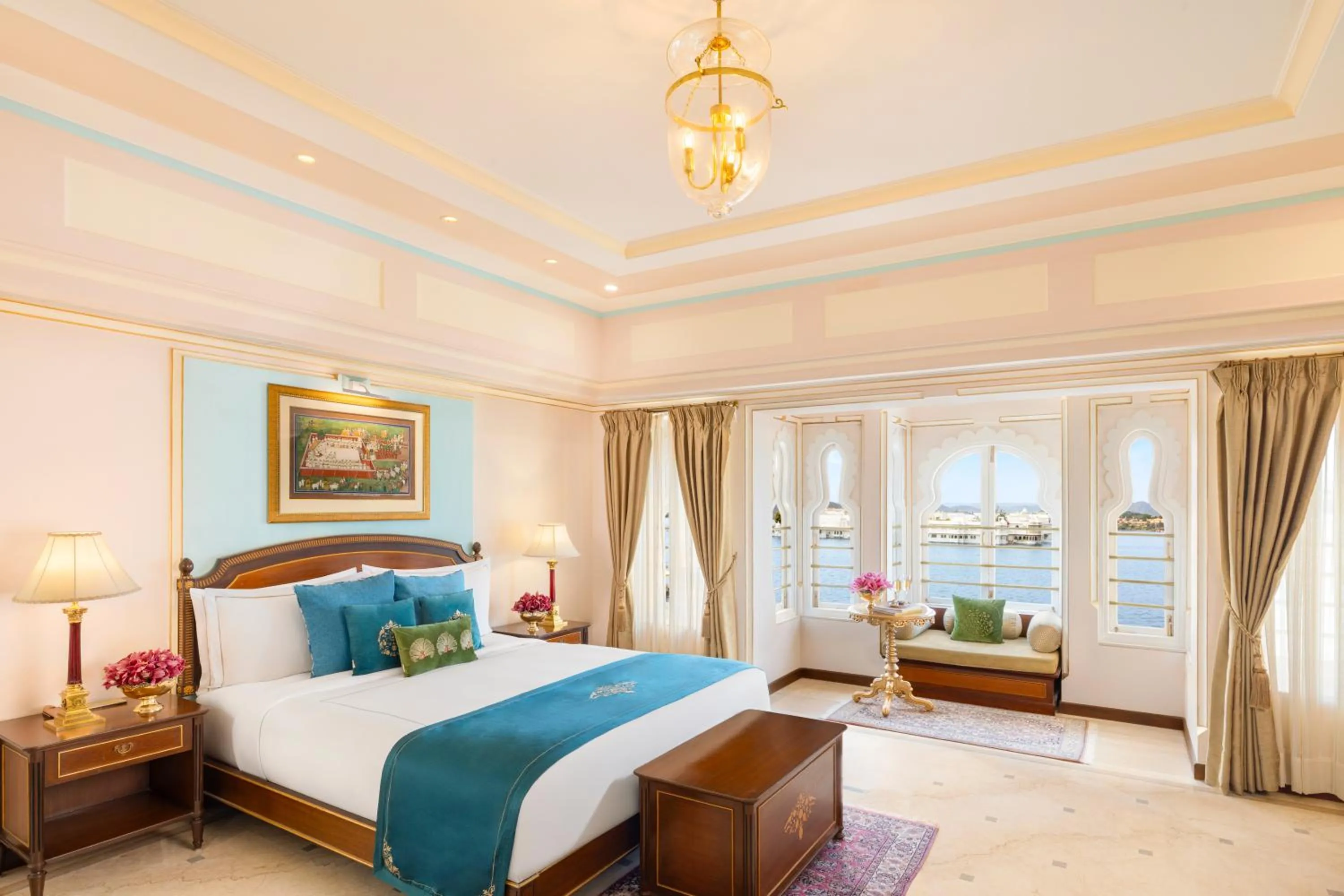 Bedroom, Bed in Taj Fateh Prakash Palace Udaipur