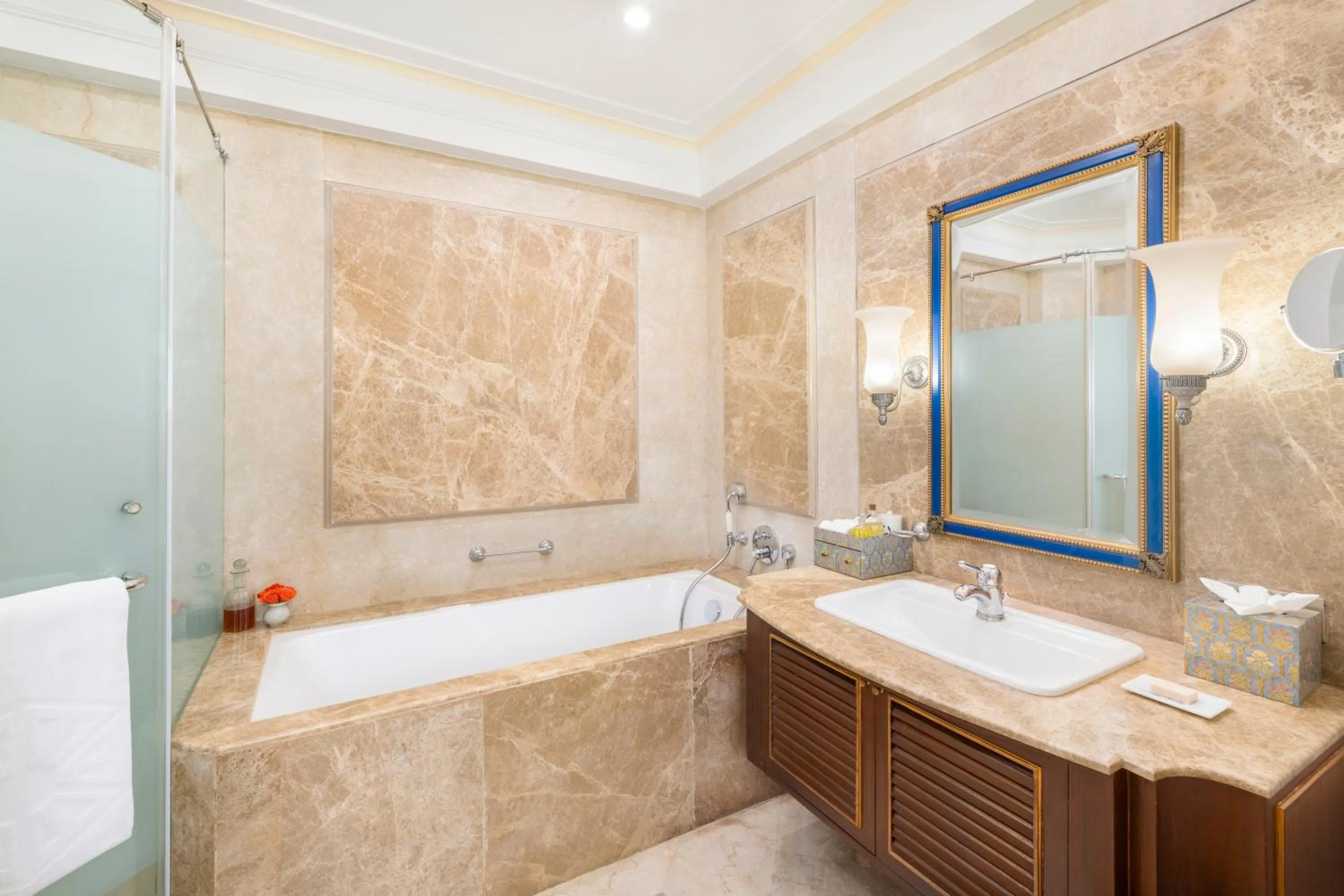 Bathroom in Taj Fateh Prakash Palace Udaipur