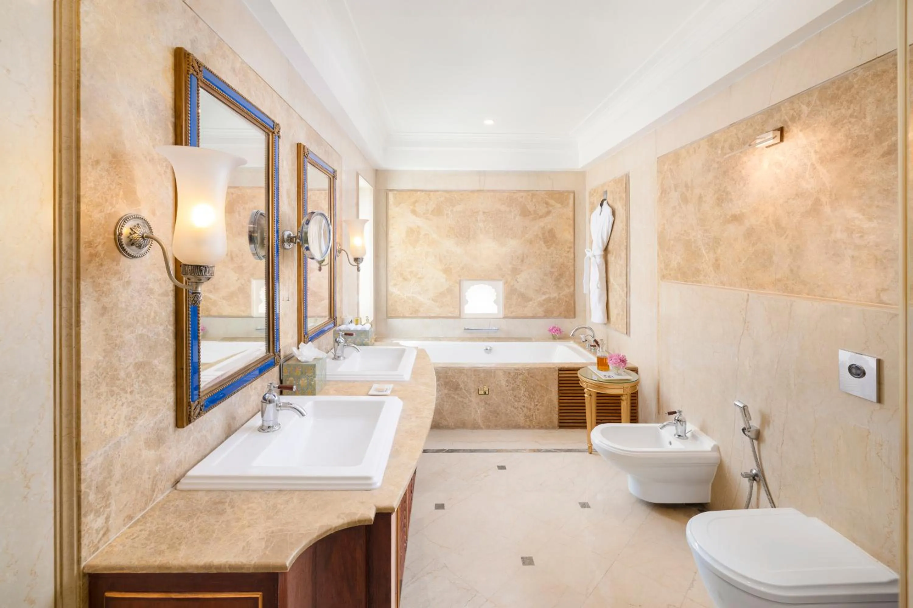 Bathroom, Bed in Taj Fateh Prakash Palace Udaipur
