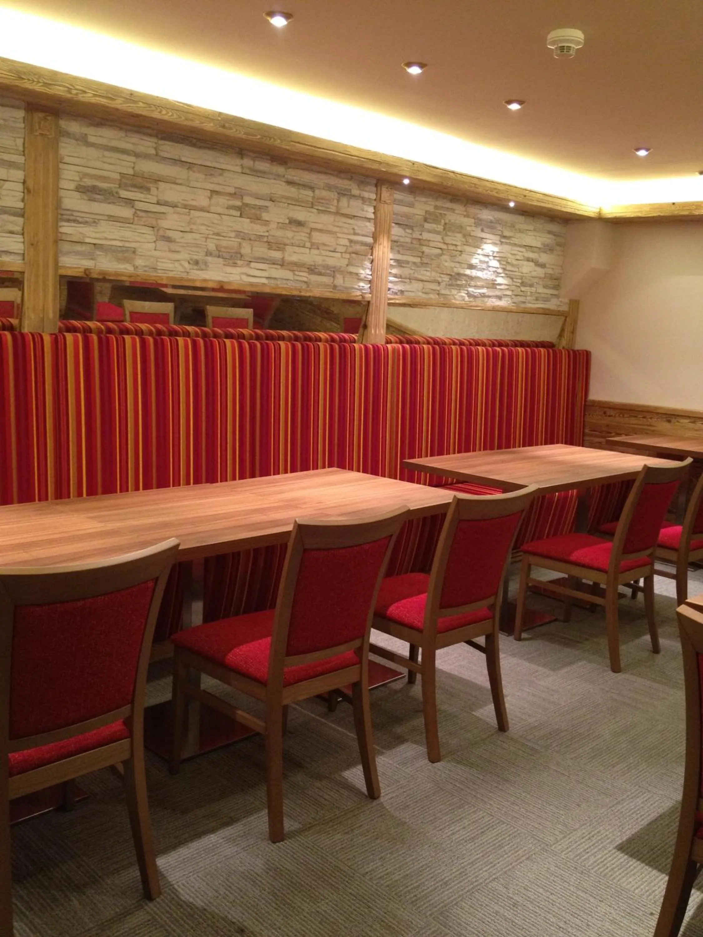 Restaurant/places to eat in Prinzhotel Rothenburg