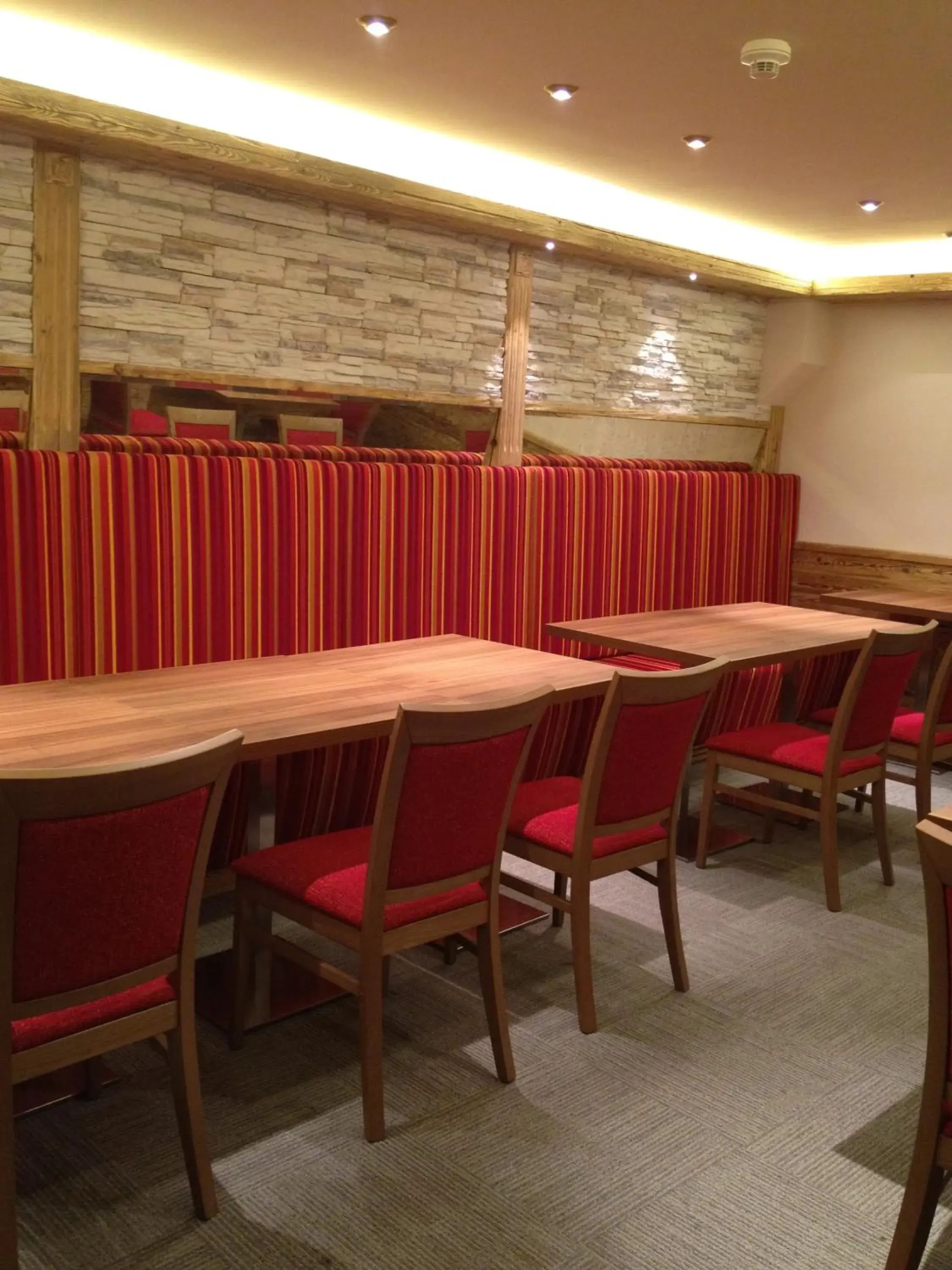 Restaurant/places to eat in Prinzhotel Rothenburg Restaurant/places to eat in Prinzhotel Rothenburg