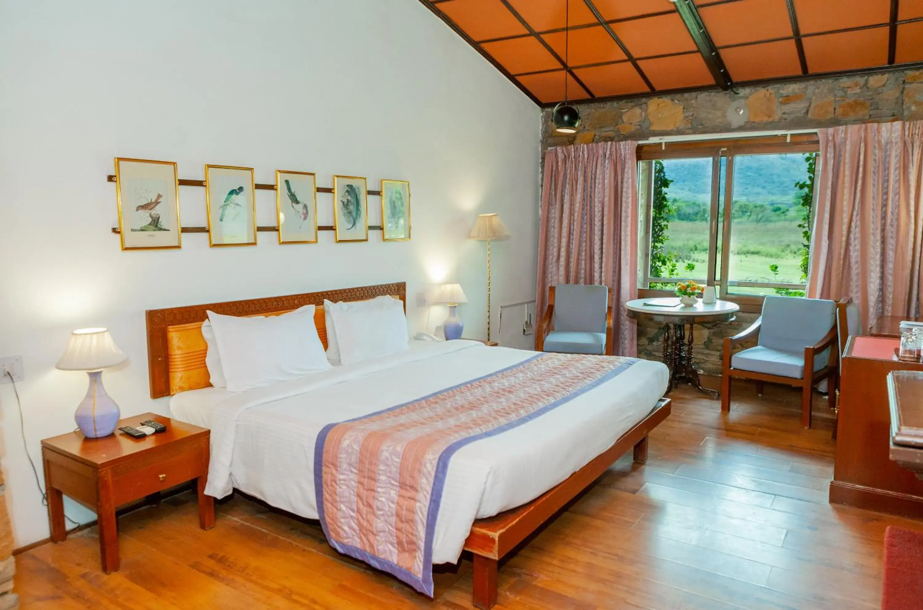Bed in Shikarbadi Hotel - By The Lake Heritage by HRH Group of Hotels Bed in Shikarbadi Hotel - By The Lake Heritage by HRH Group of Hotels