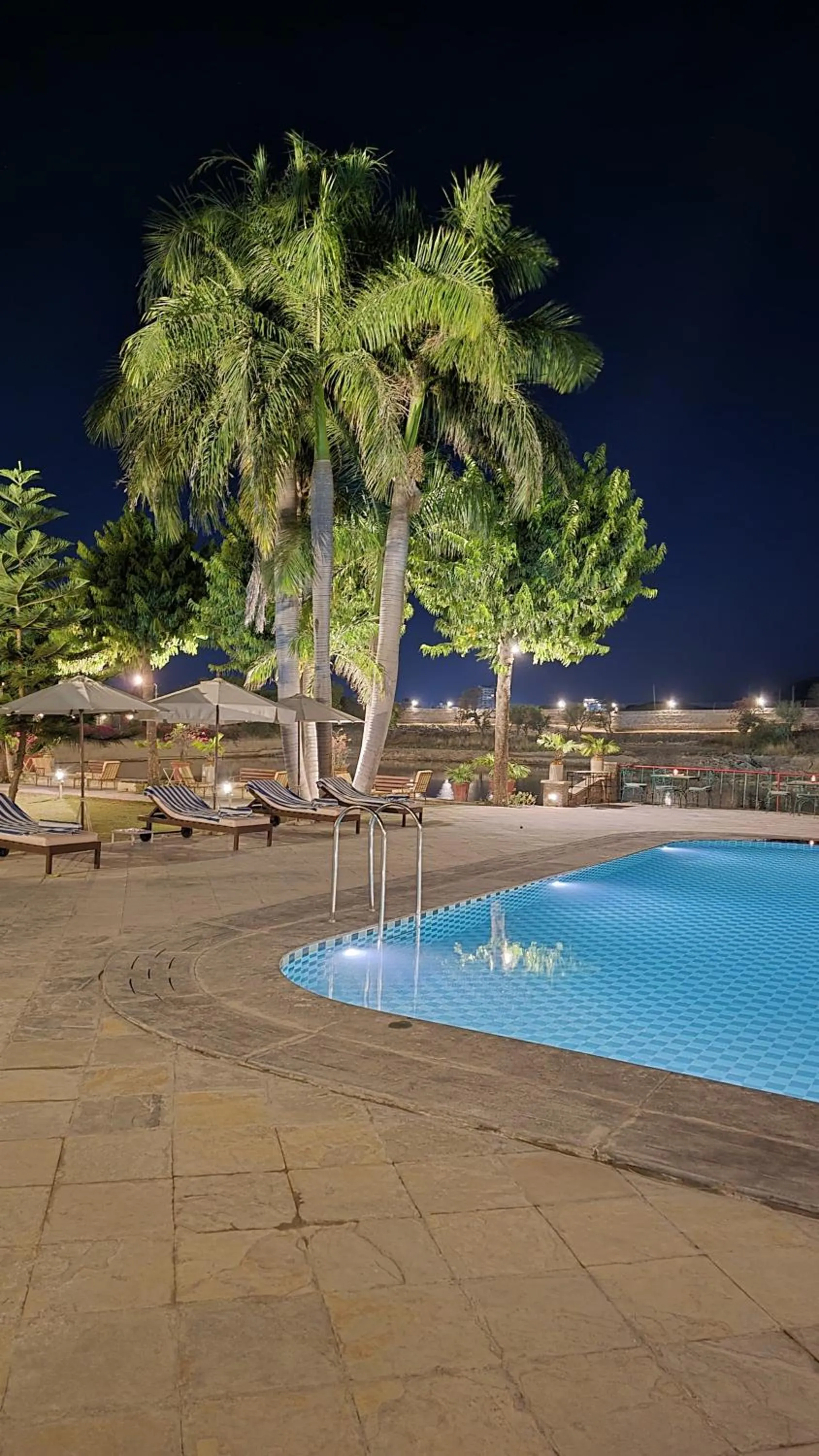 Swimming pool in Shikarbadi Hotel - By The Lake Heritage by HRH Group of Hotels